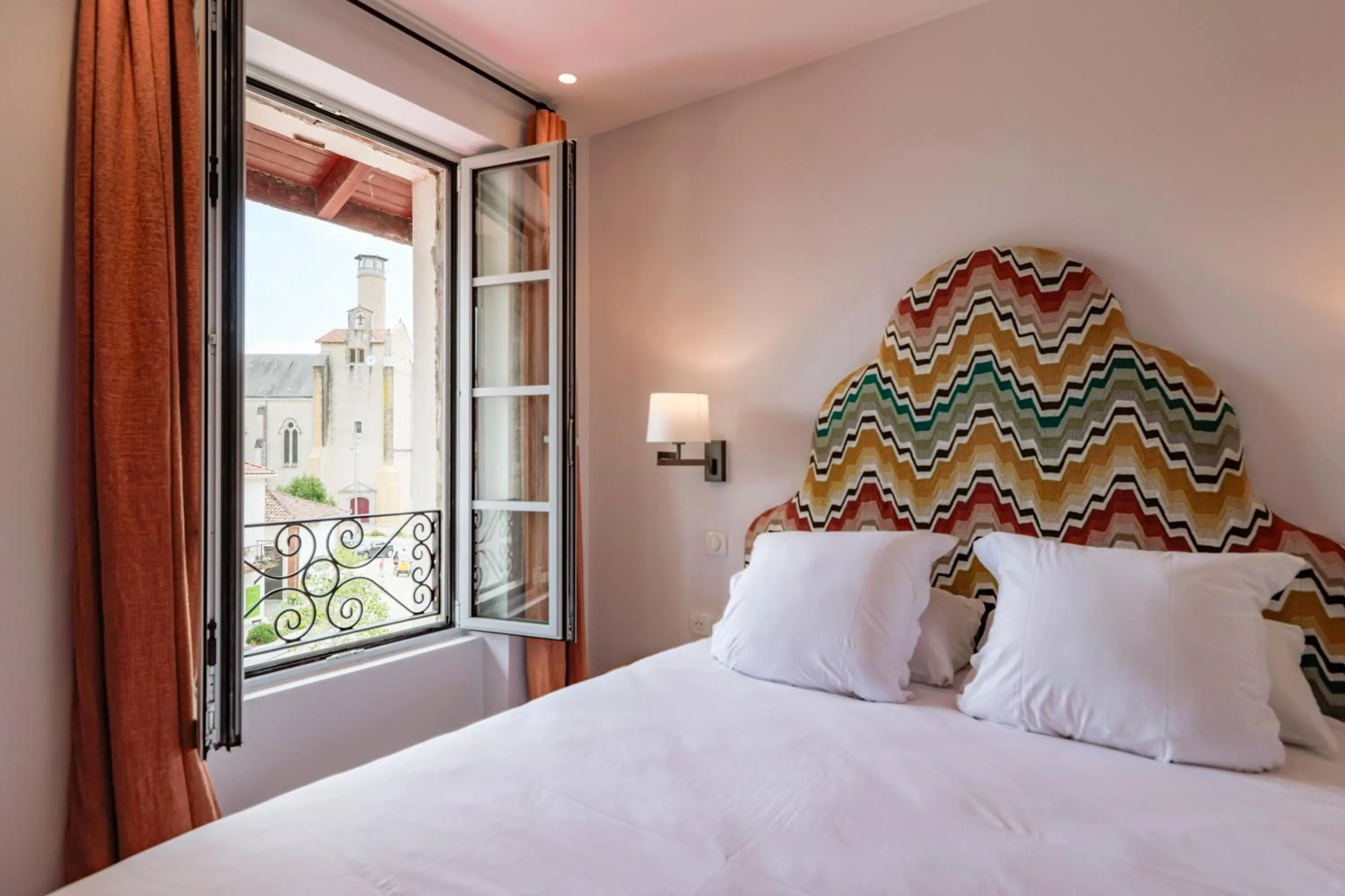 Bed in Hotel du Balcon