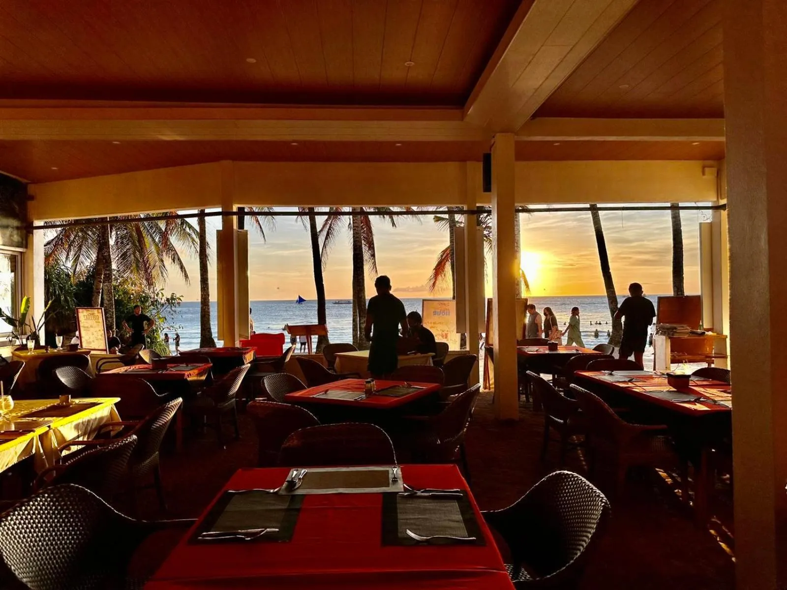 Restaurant/places to eat in Calypso Beach and Dive Resort