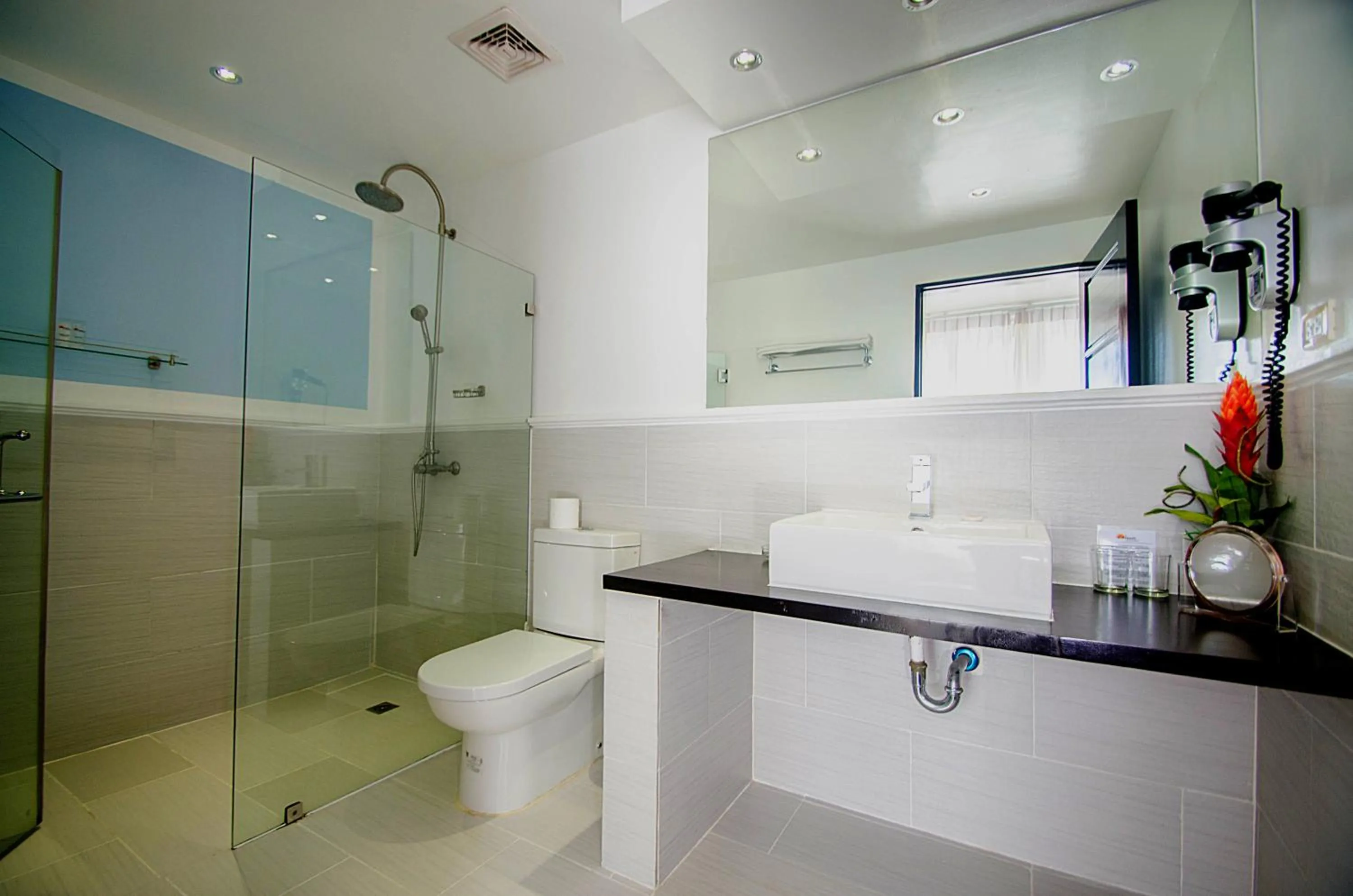 Bathroom in Calypso Beach and Dive Resort