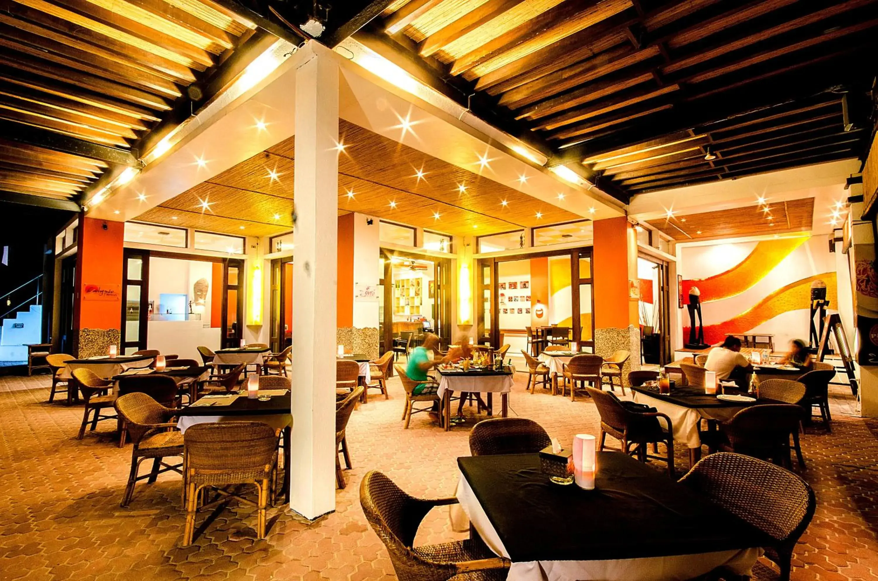 Restaurant/places to eat in Calypso Beach and Dive Resort Restaurant/places to eat in Calypso Beach and Dive Resort