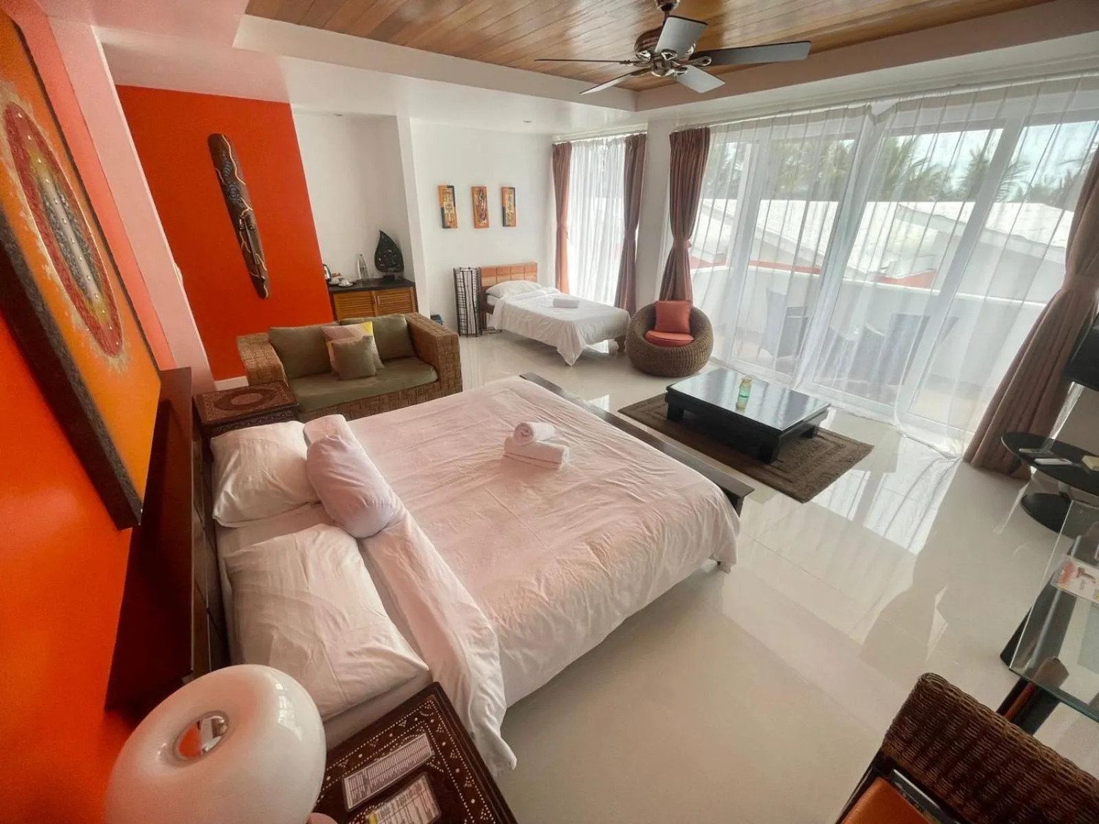 Bedroom, Bed in Calypso Beach and Dive Resort
