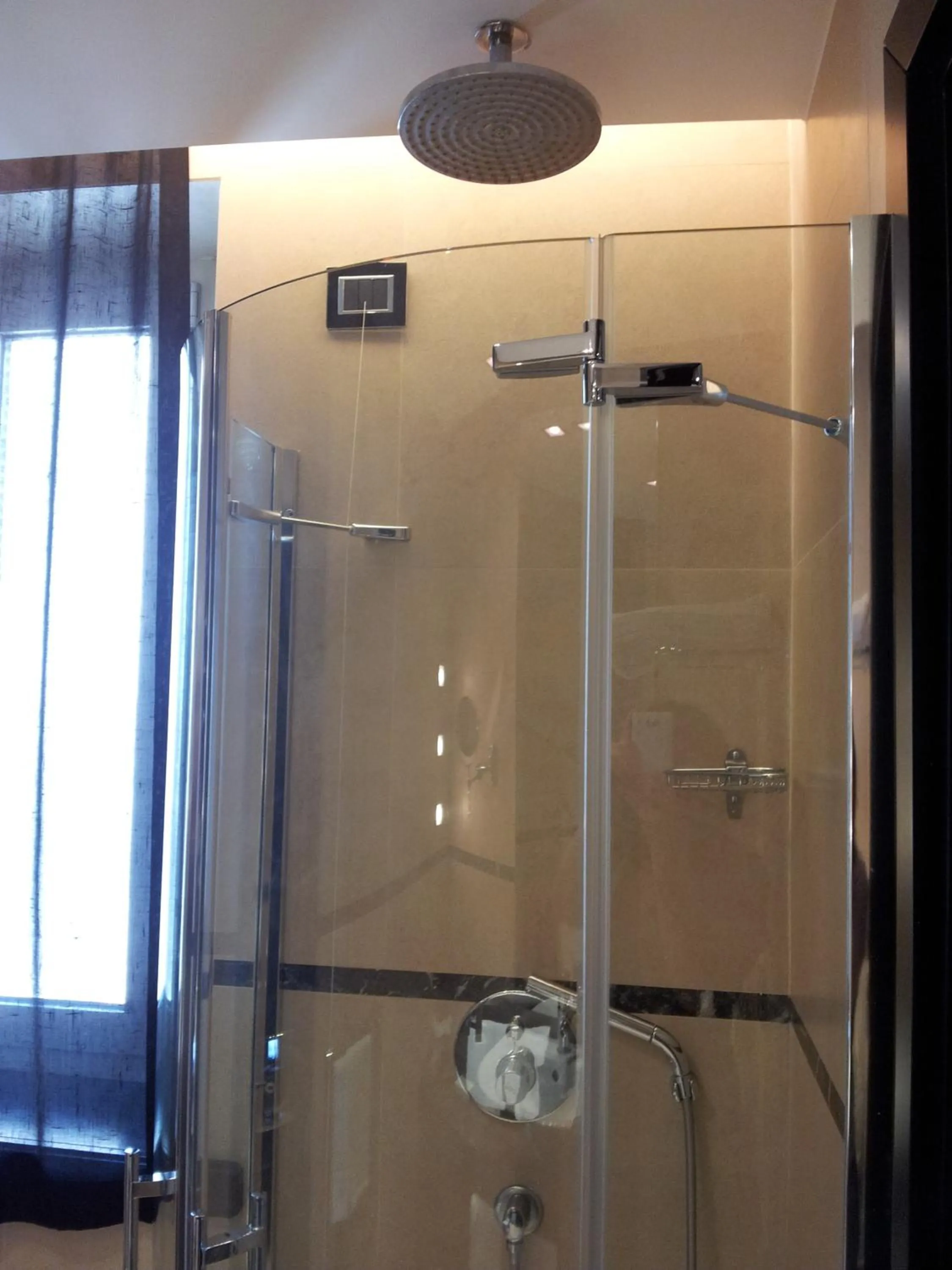 Toilet in Hotel Excelsior