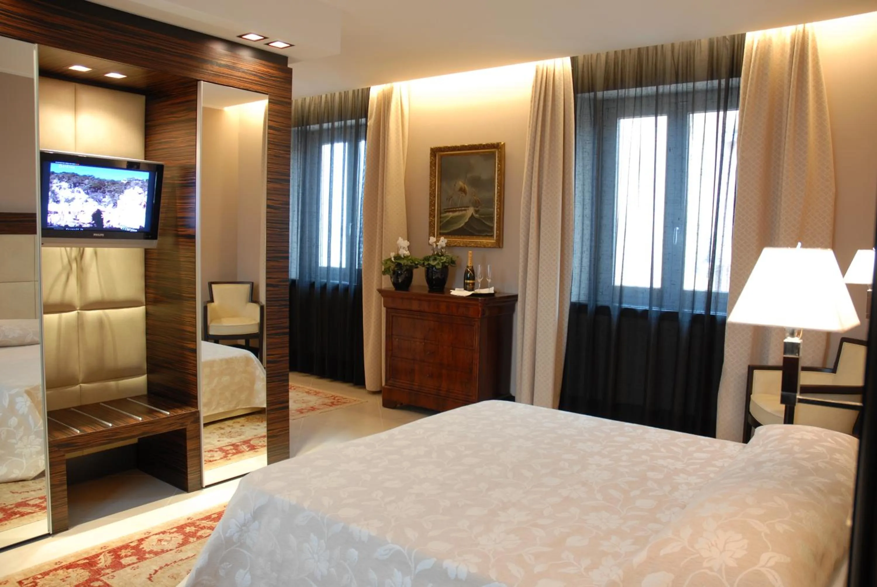 Bed in Hotel Excelsior