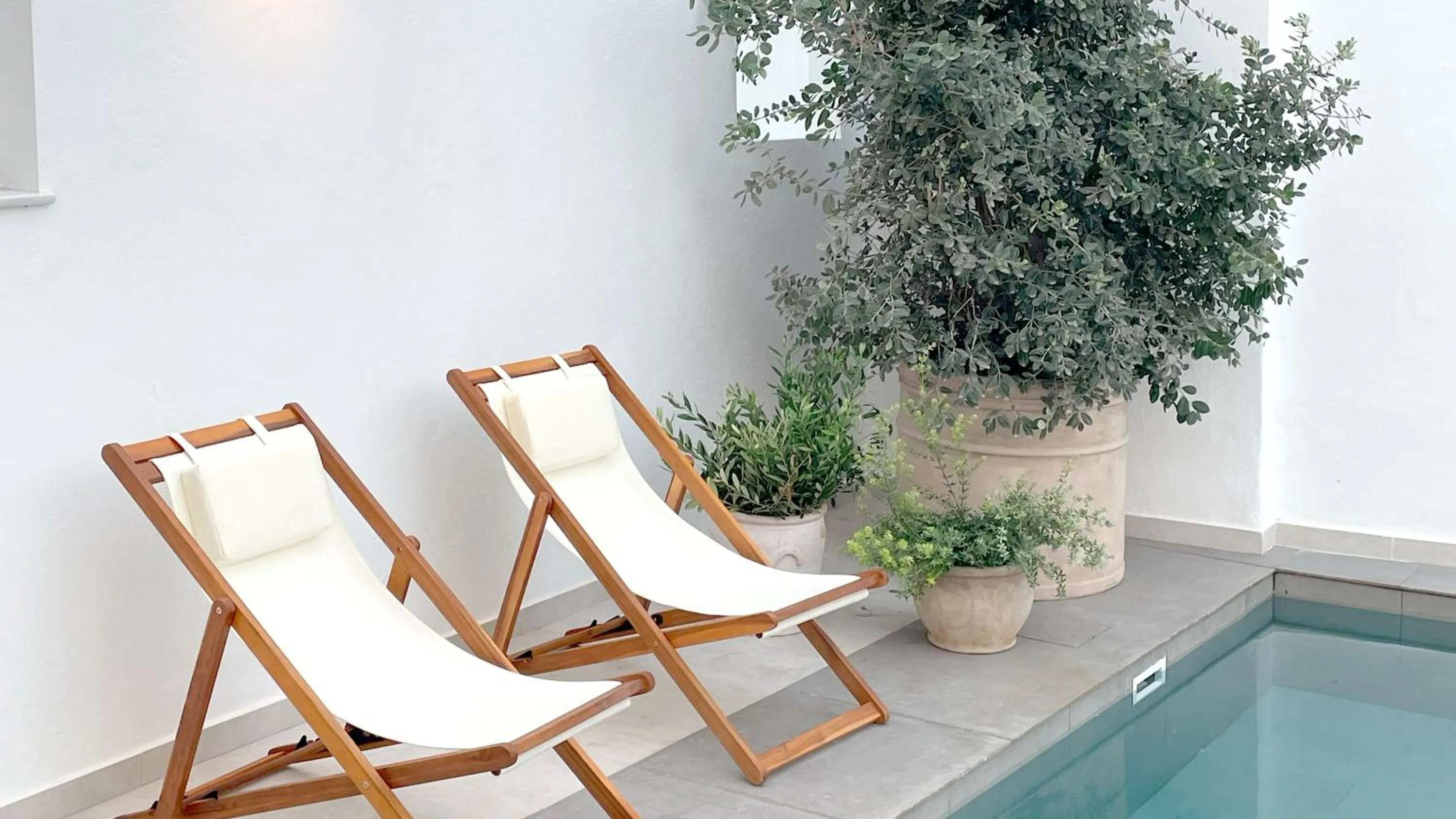 Swimming pool in Hotel Boutique Maram - Adults Only