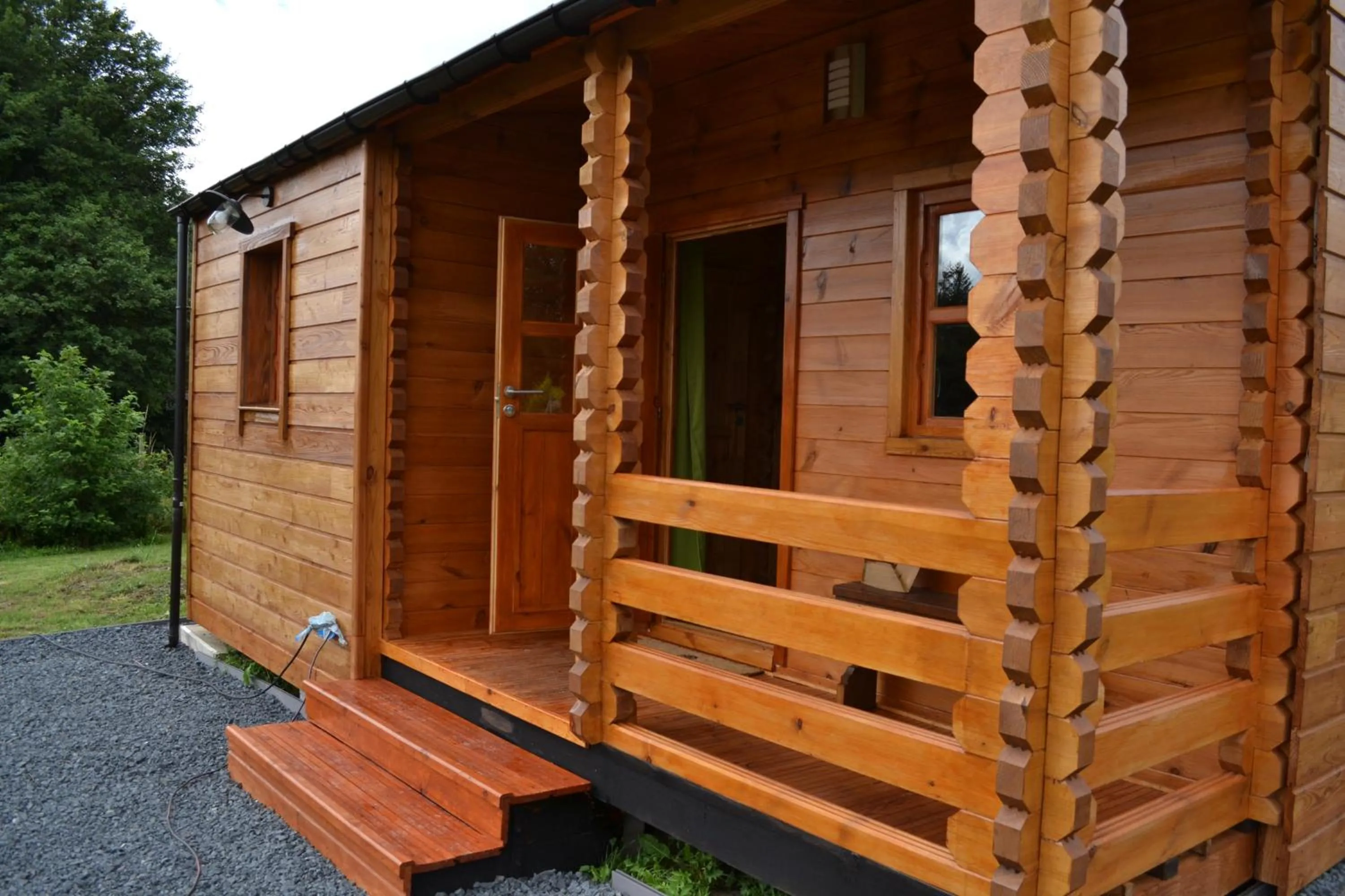 Facade/entrance in Le Jardin des Pierres Brunes