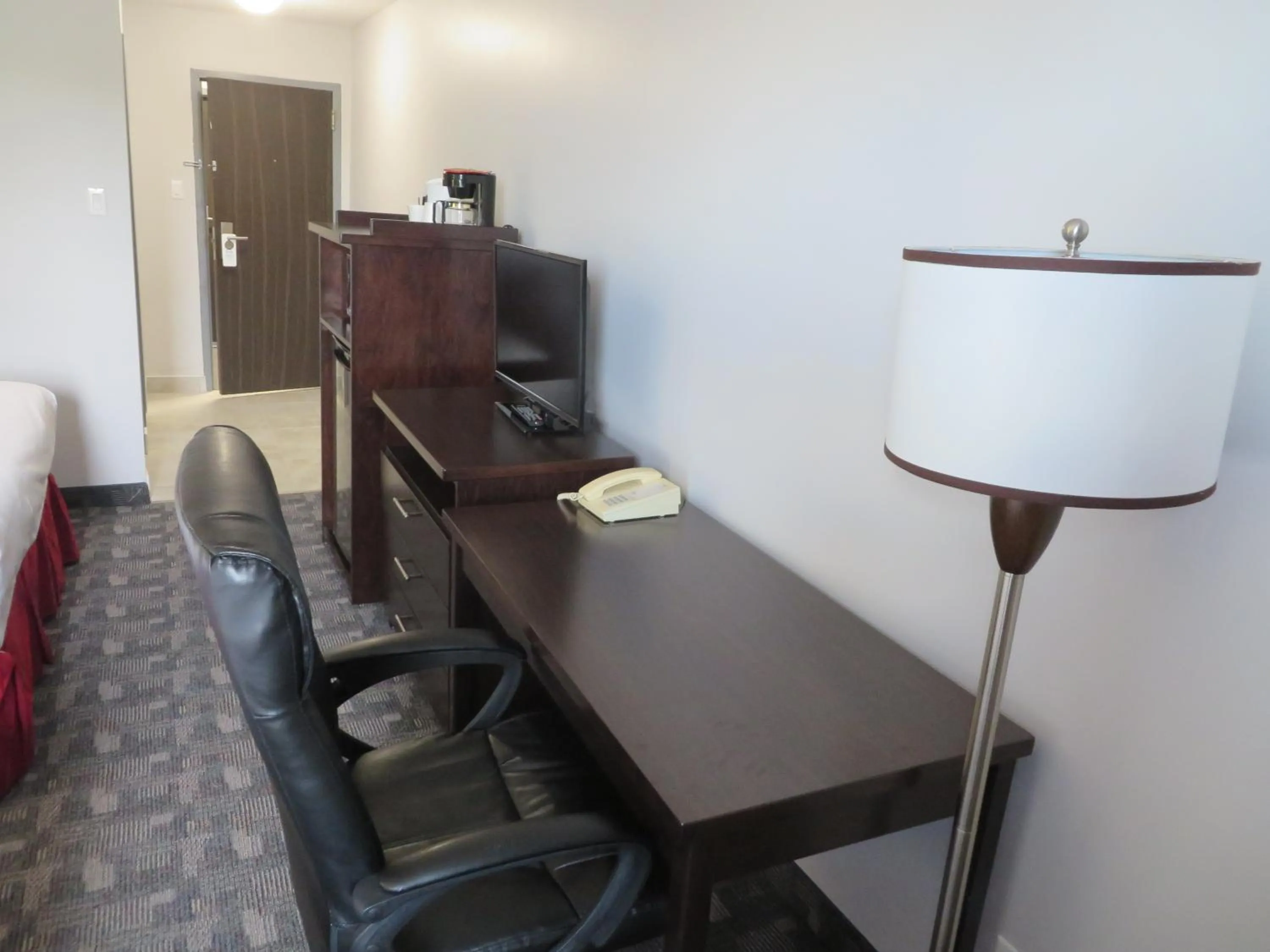 TV/Entertainment Center in Travelodge by Wyndham Rosetown