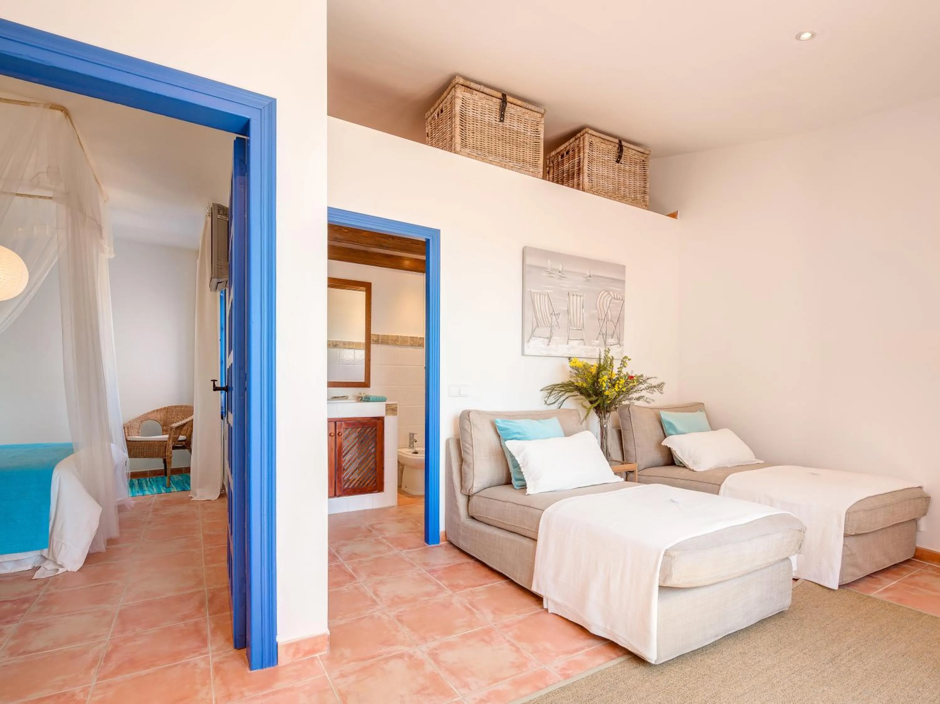 Area and facilities, Bed in Blue Home
