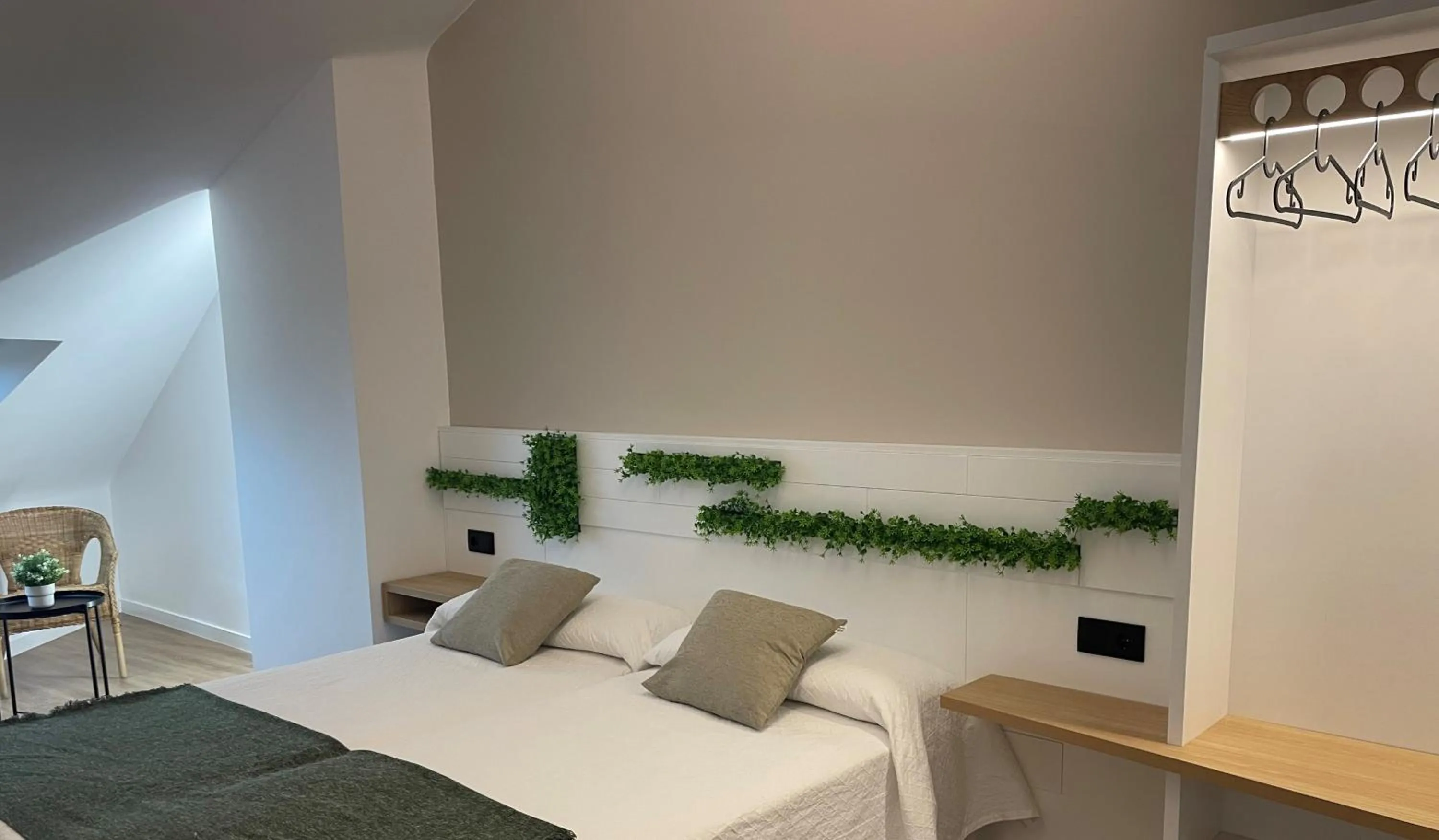 Photo of the whole room, Bed in Hotel Playa de Sardiñeiro