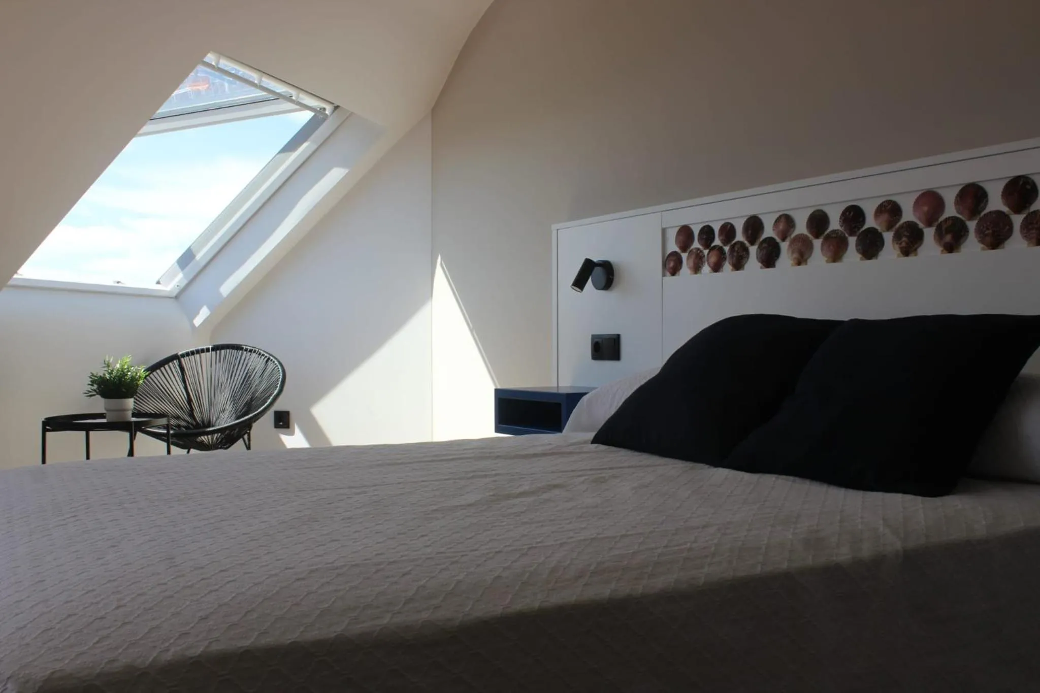 Bed in Hotel Playa de Sardiñeiro