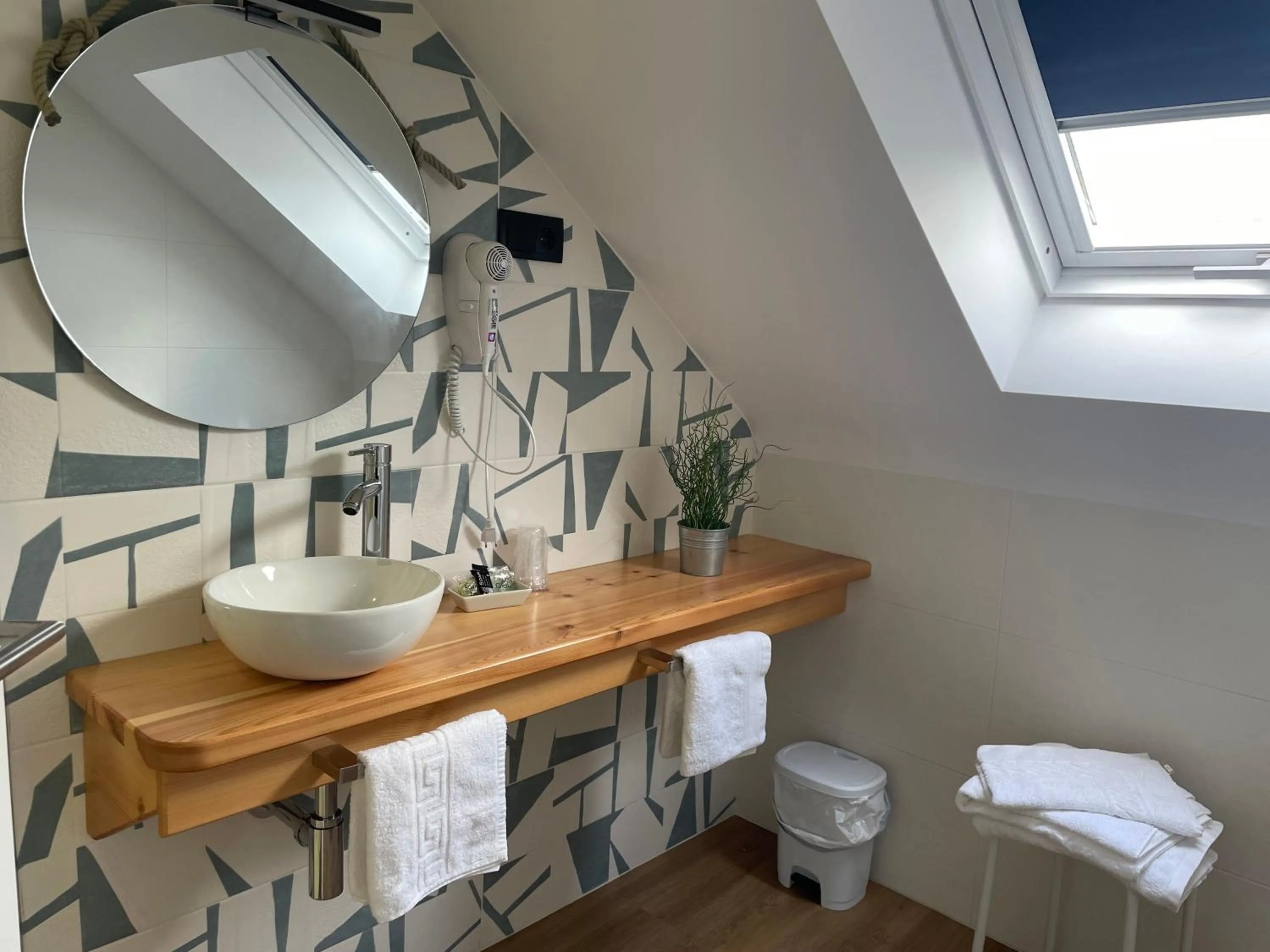 Bathroom in Hotel Playa de Sardiñeiro
