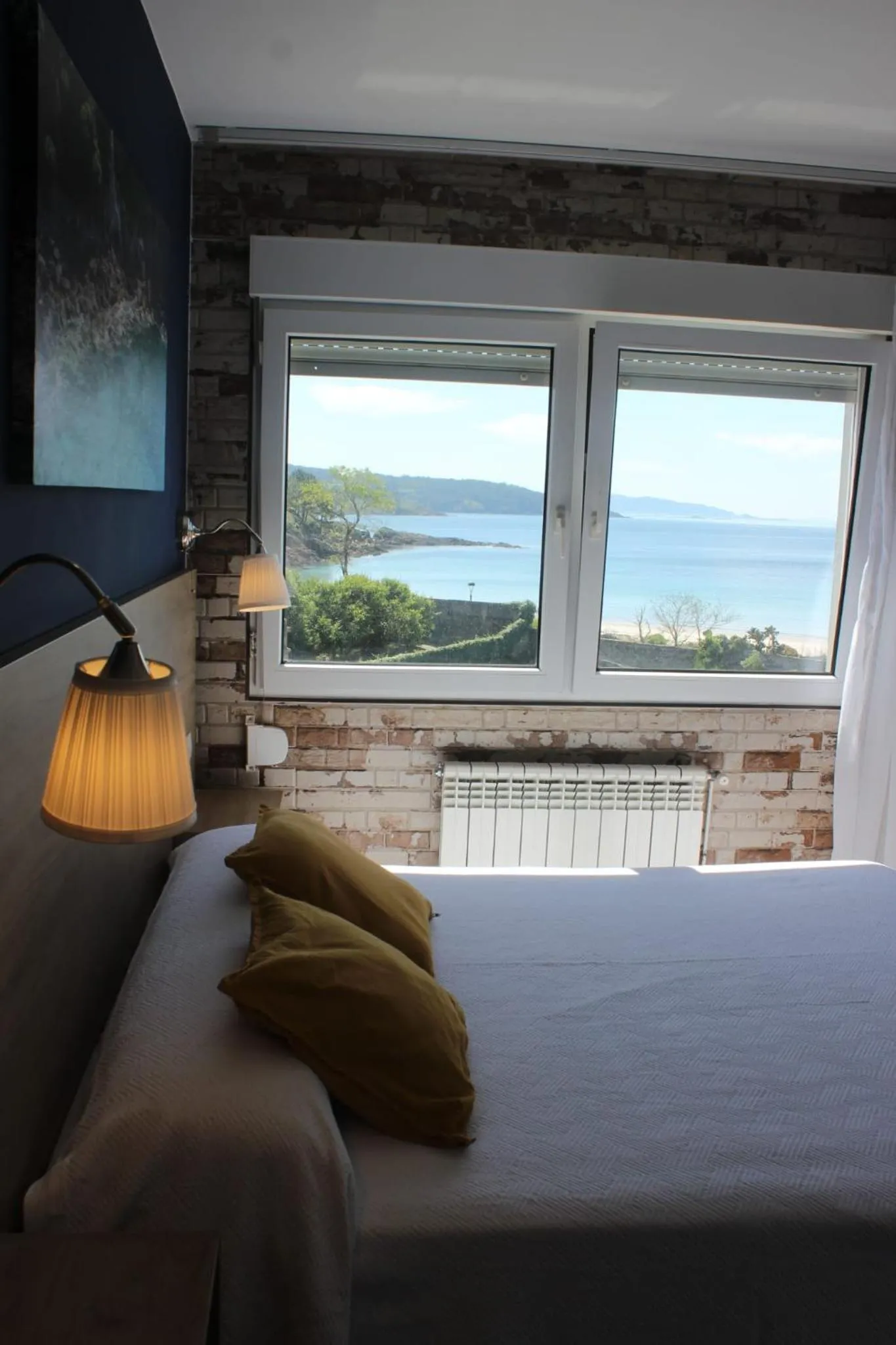 Bed in Hotel Playa de Sardiñeiro