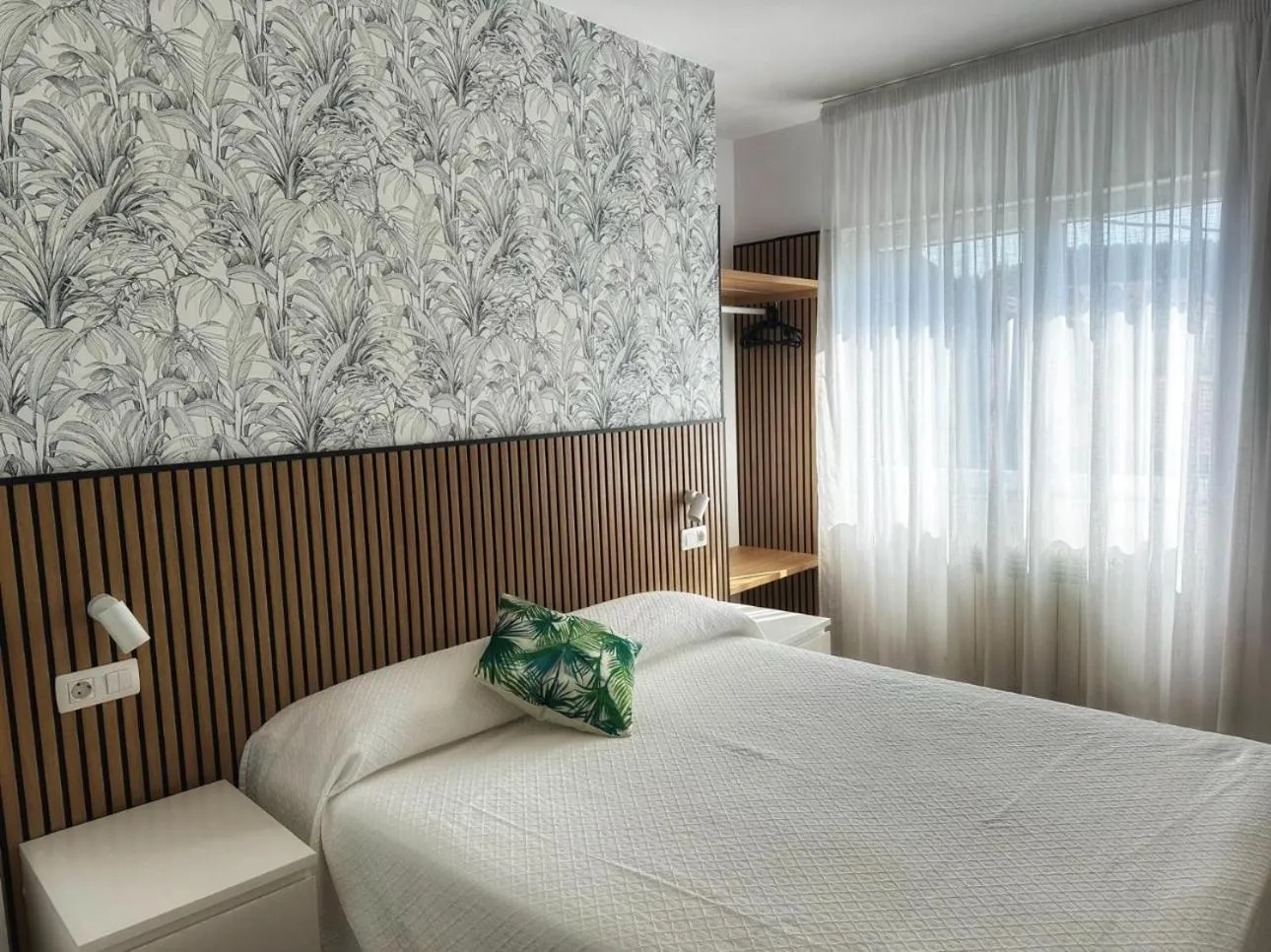 Bed in Hotel Playa de Sardiñeiro