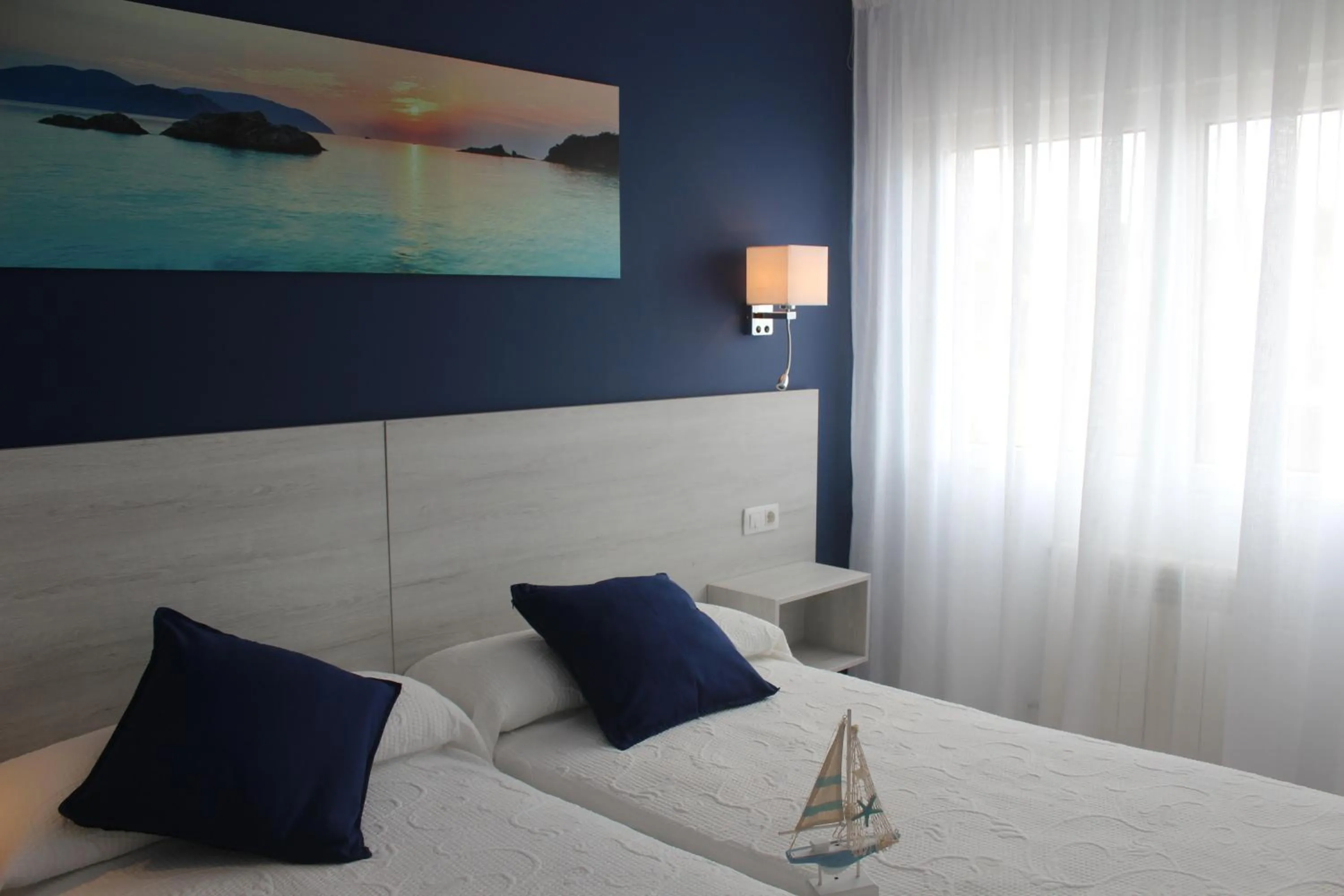 Bed in Hotel Playa de Sardiñeiro