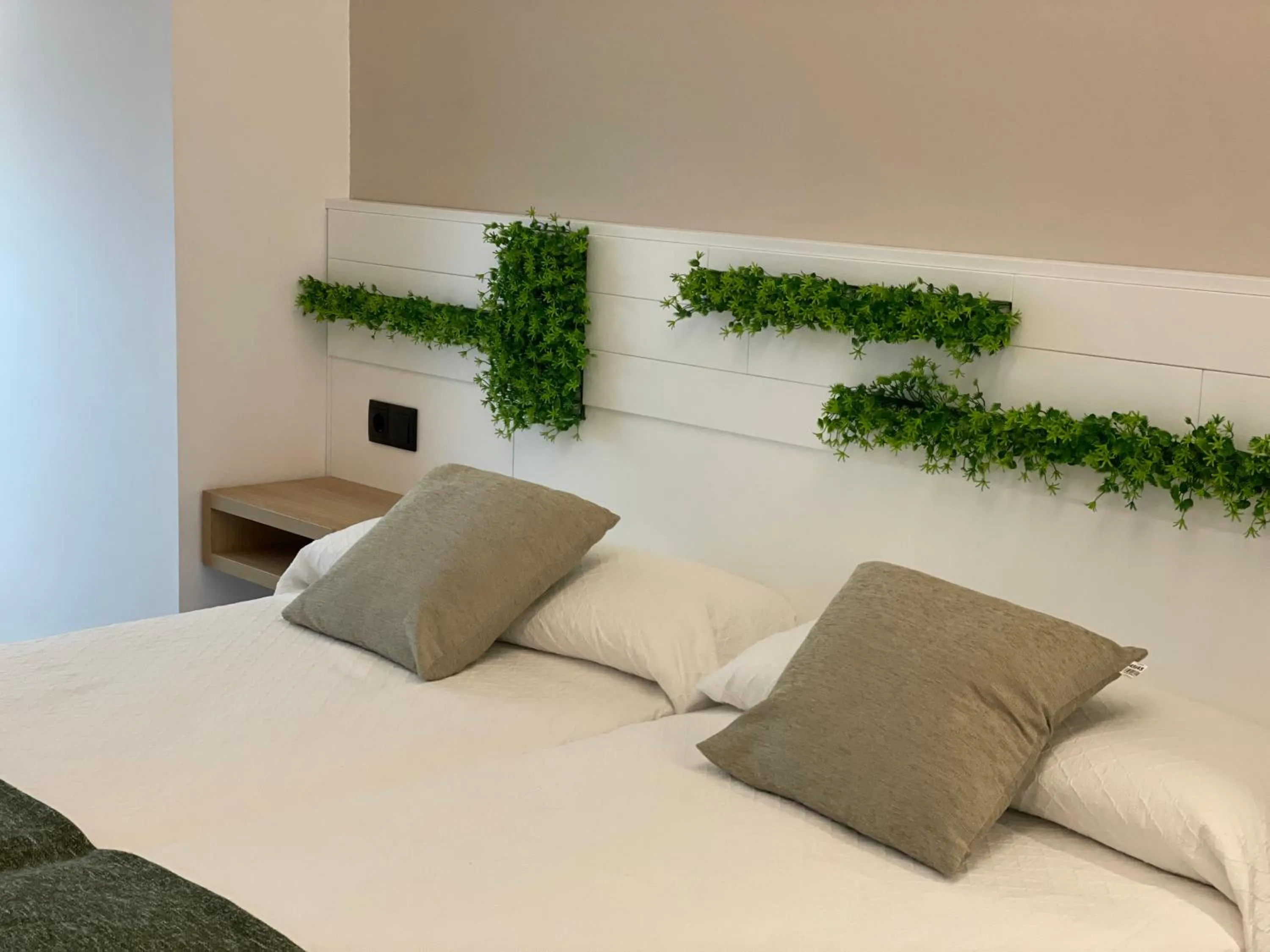 Bed in Hotel Playa de Sardiñeiro