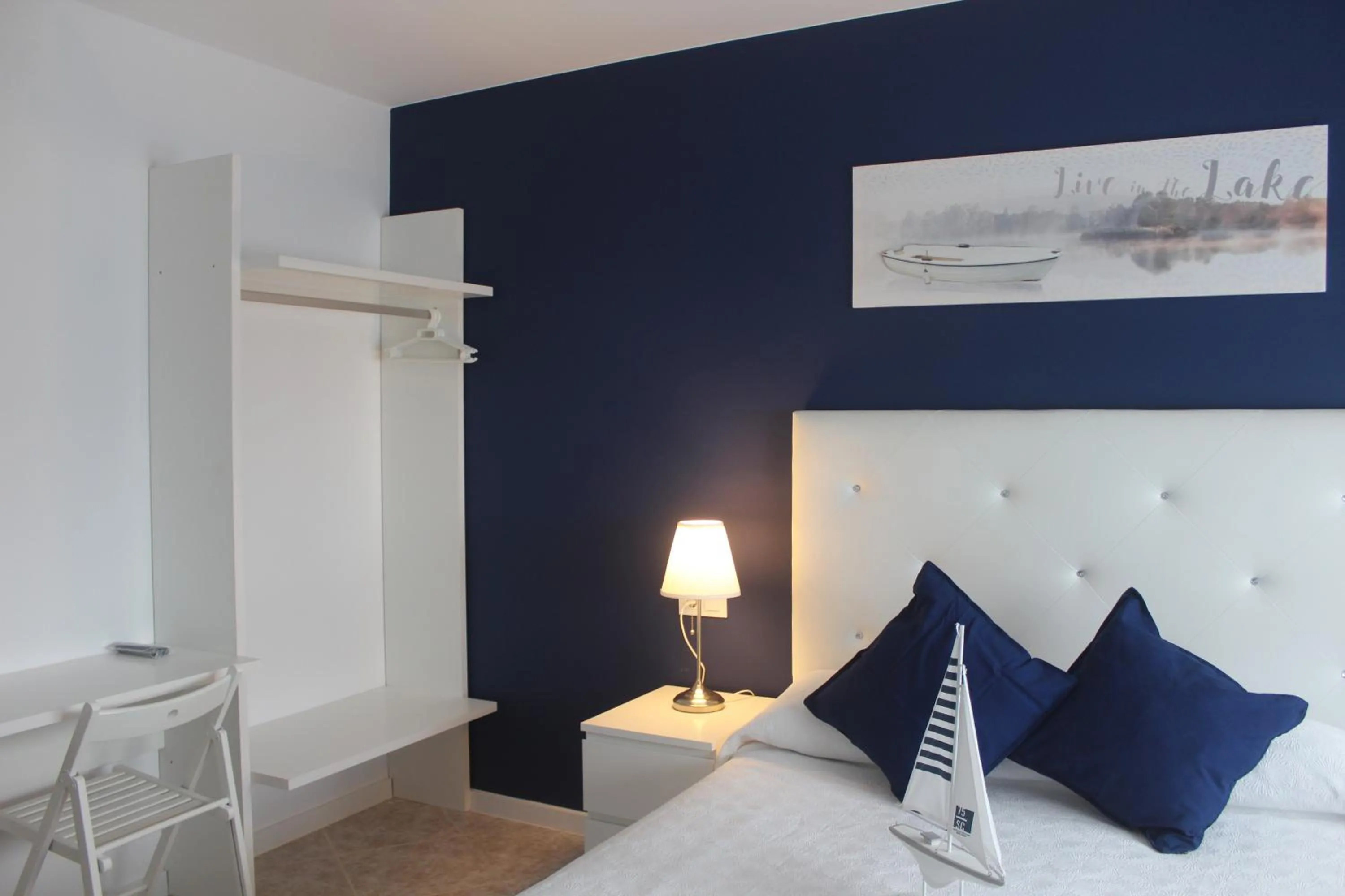 Bed in Hotel Playa de Sardiñeiro