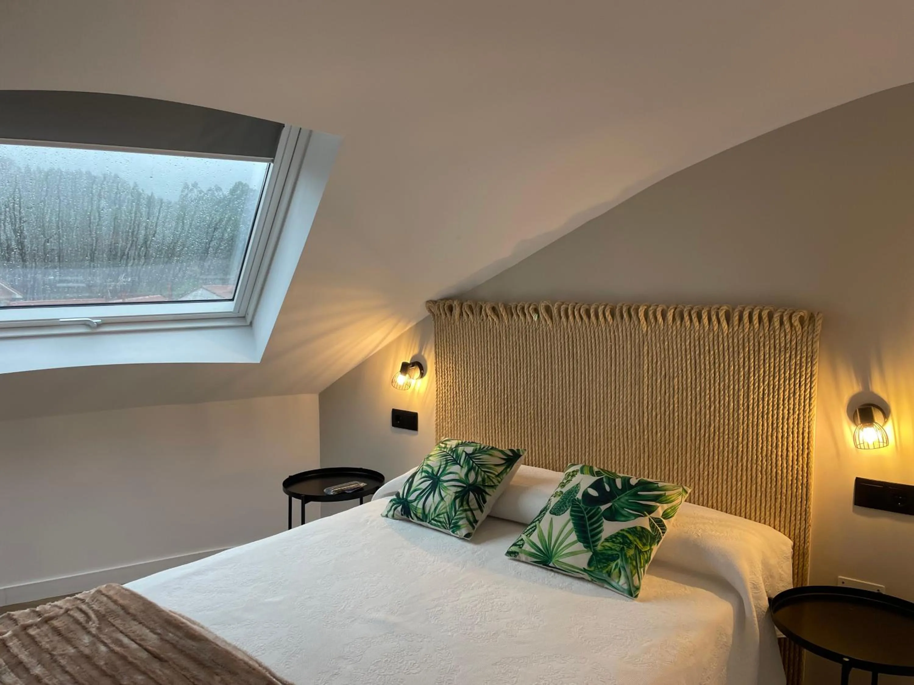 Bed in Hotel Playa de Sardiñeiro