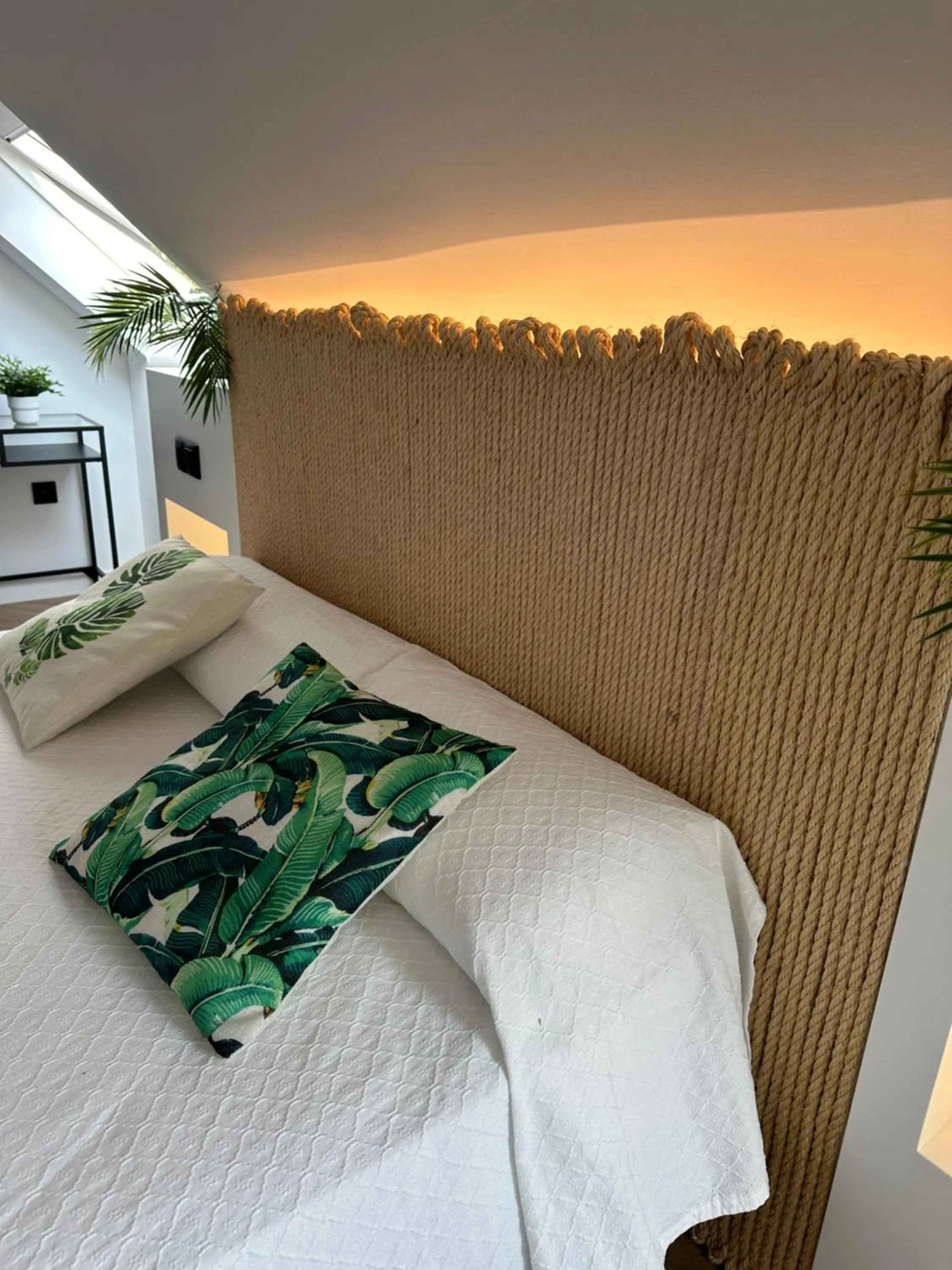 Bed in Hotel Playa de Sardiñeiro
