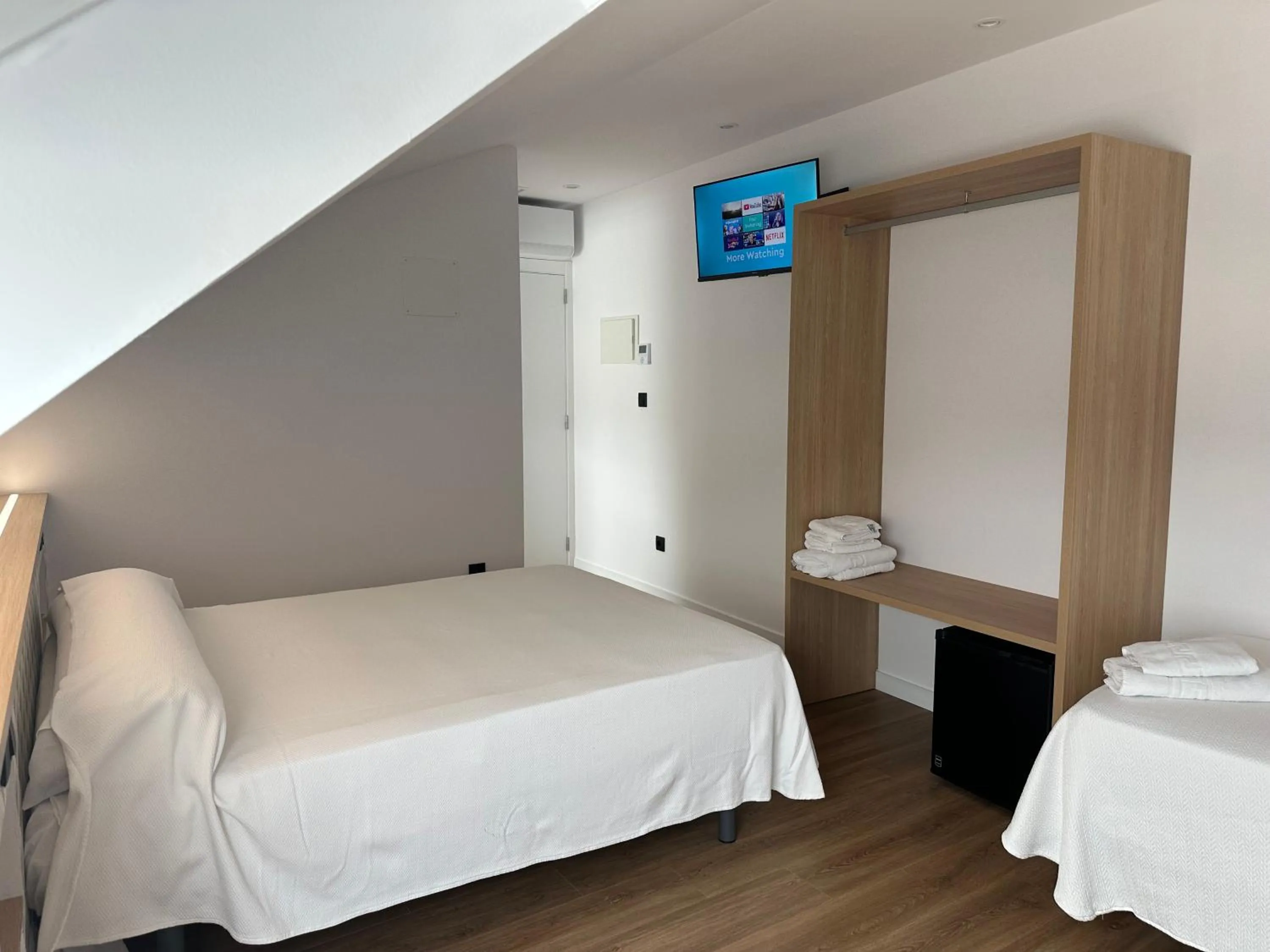 Bed in Hotel Playa de Sardiñeiro