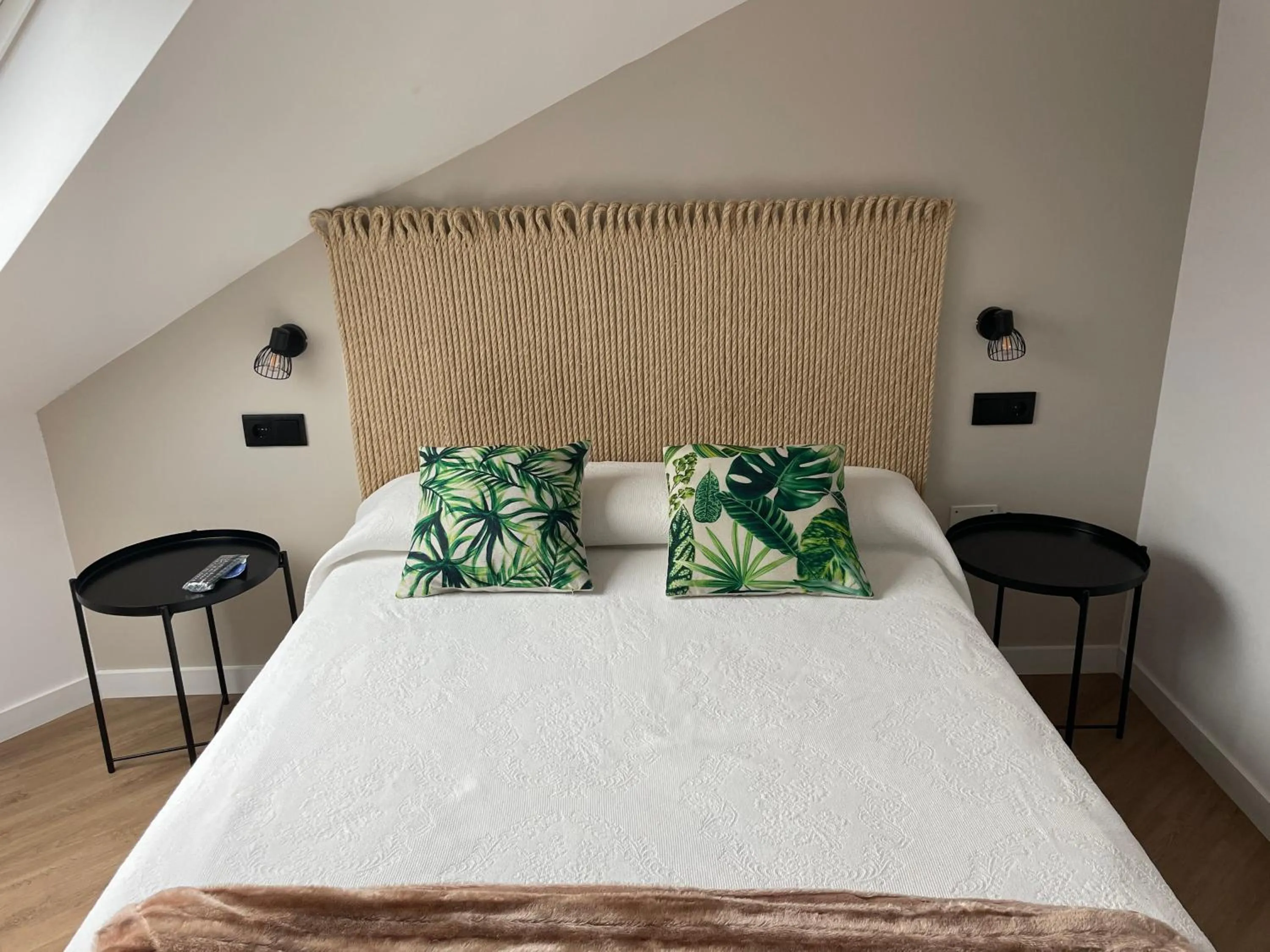 Bed in Hotel Playa de Sardiñeiro