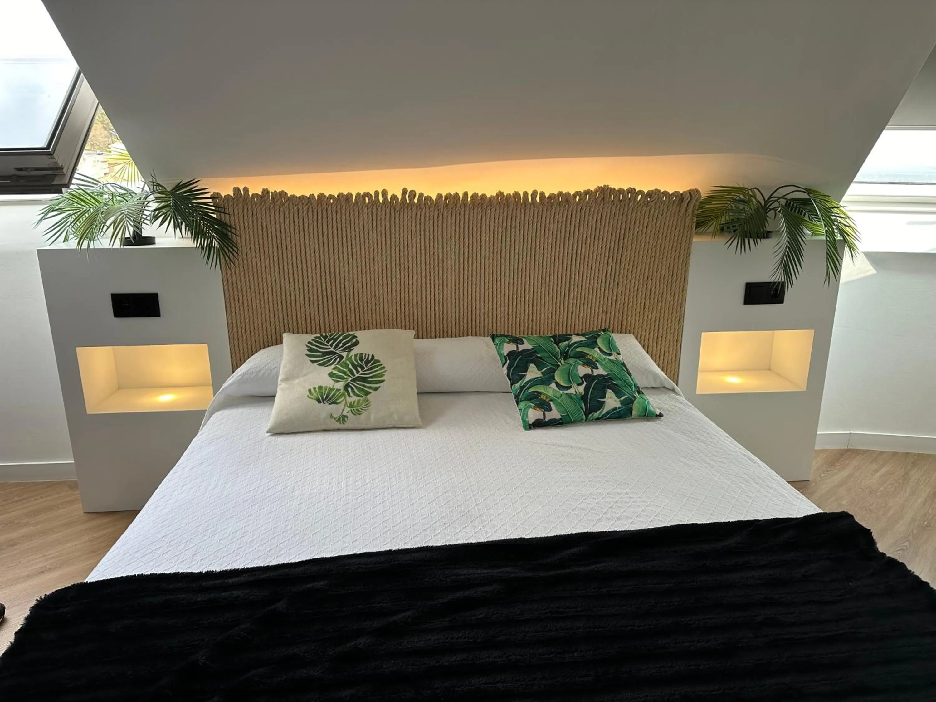Bed in Hotel Playa de Sardiñeiro