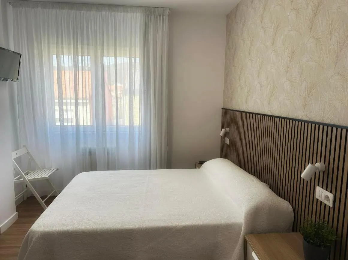 Bed in Hotel Playa de Sardiñeiro
