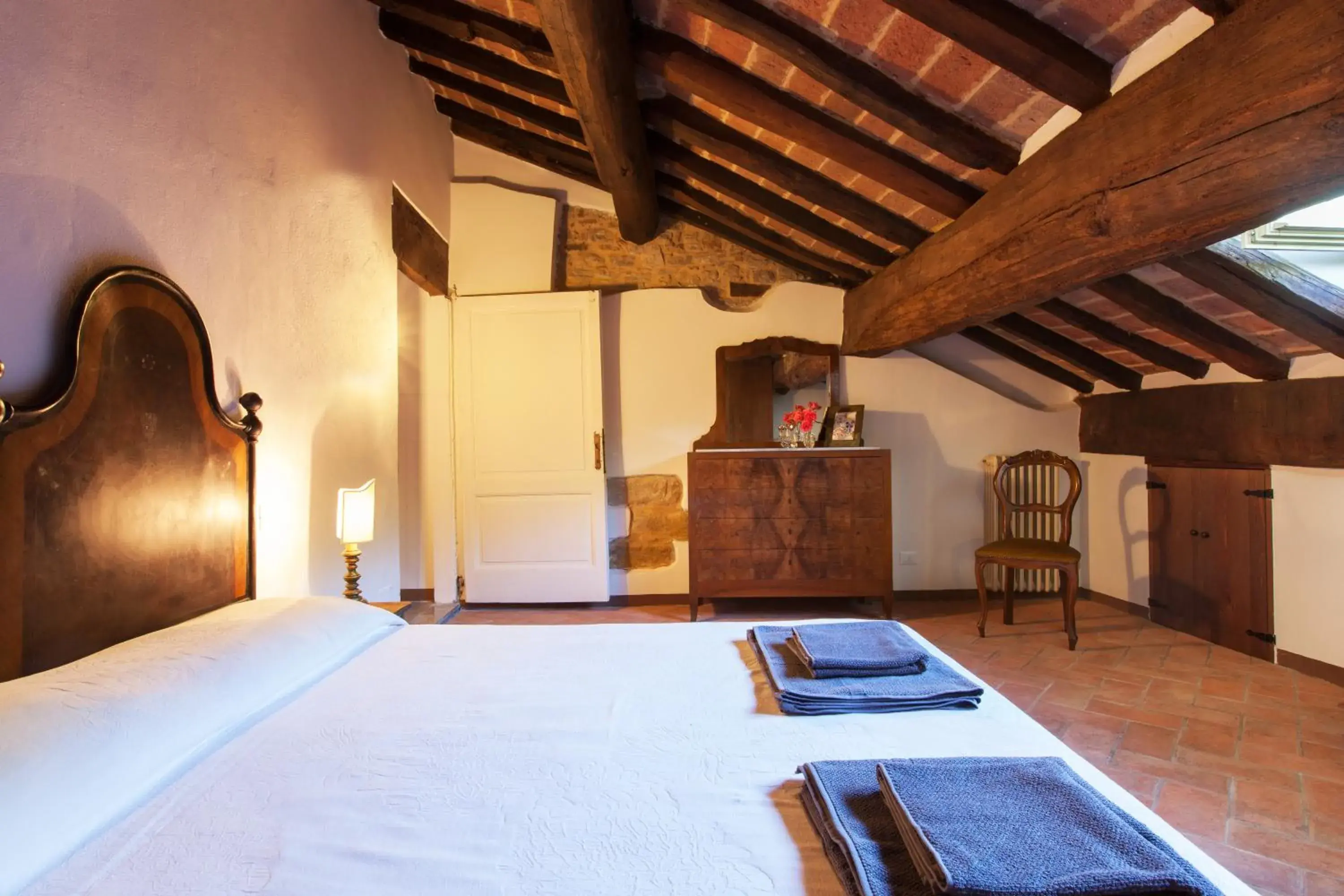 Deluxe Room (2 Adults + 1 Child) in Bacialupo Foresteria Deluxe Room (2 Adults + 1 Child) in Bacialupo Foresteria