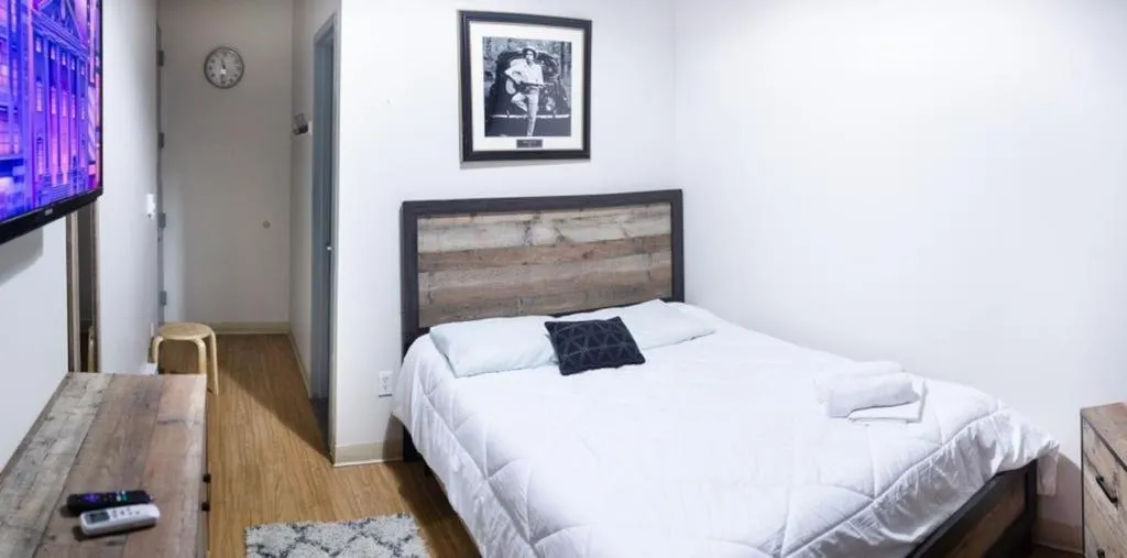 Jazz on Columbus Circle Hostel