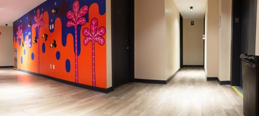 Jazz on Columbus Circle Hostel