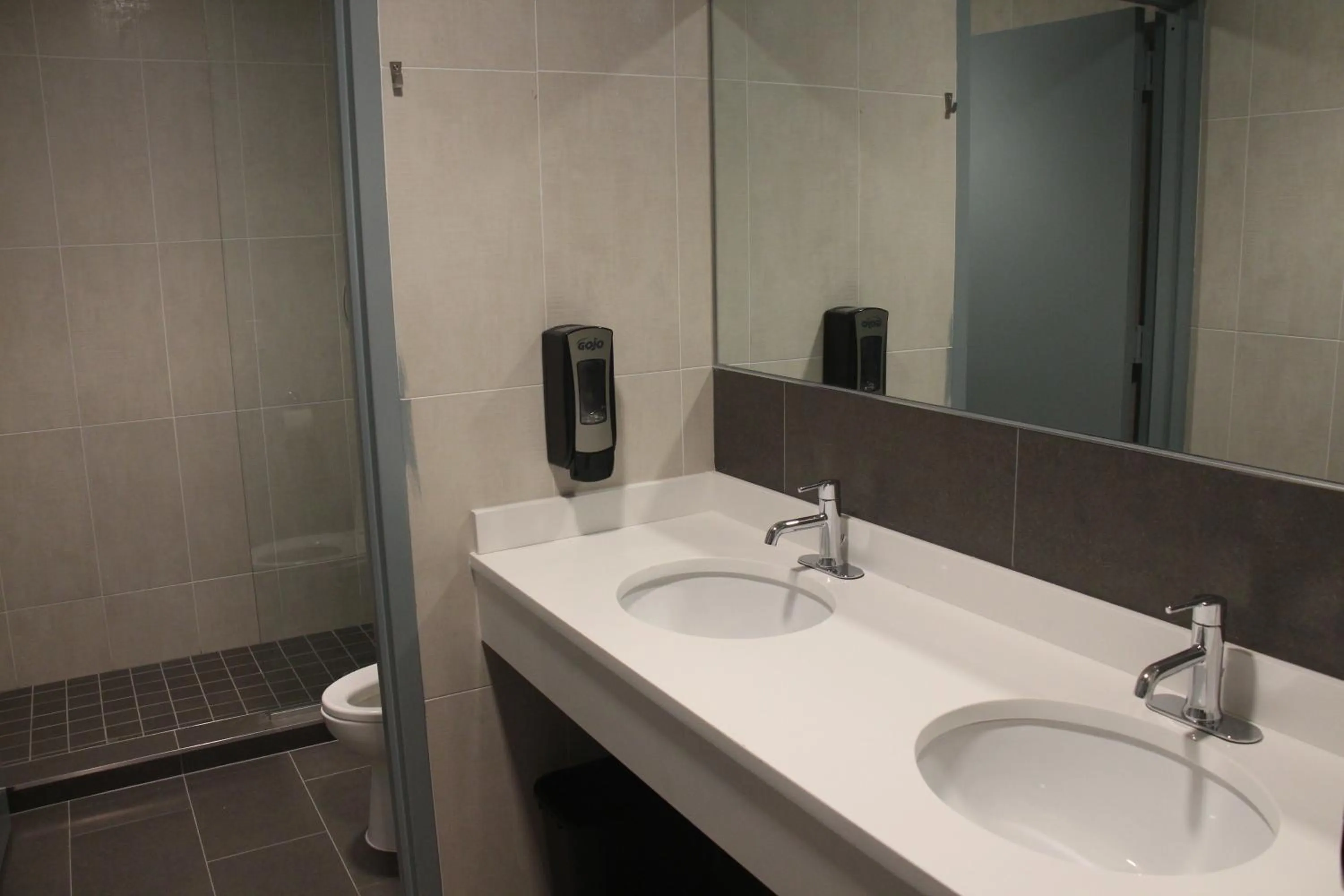 Bathroom in Jazz on Columbus Circle Hostel