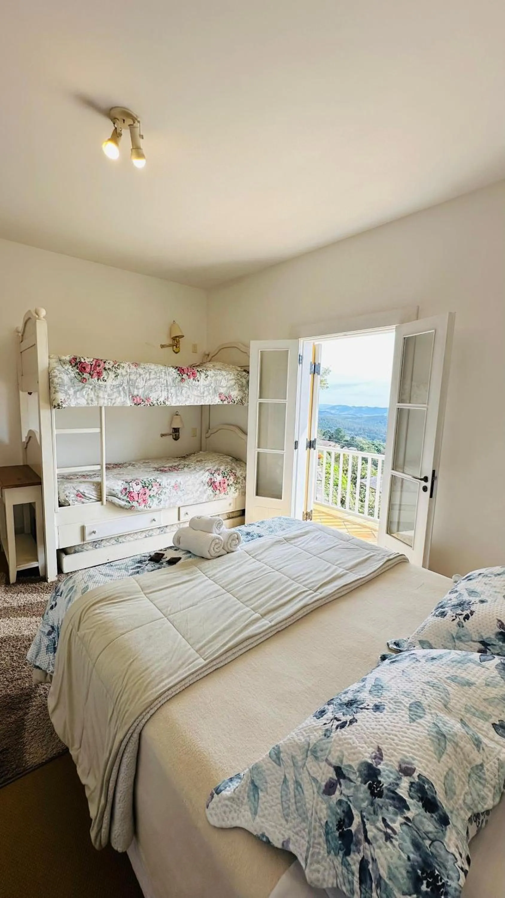Bed in Villa Coração Guesthouse by Concavus