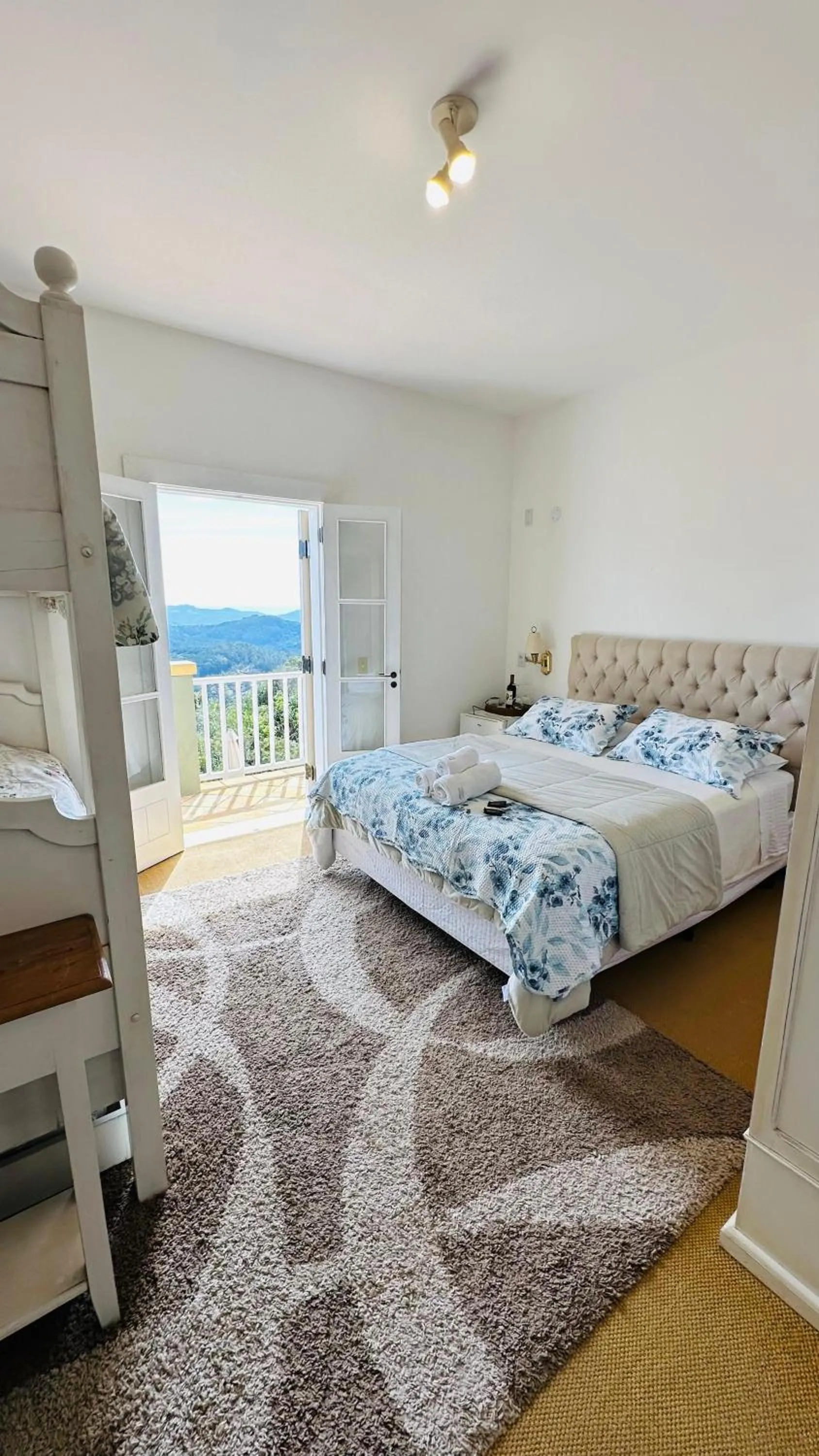 Bed in Villa Coração Guesthouse by Concavus