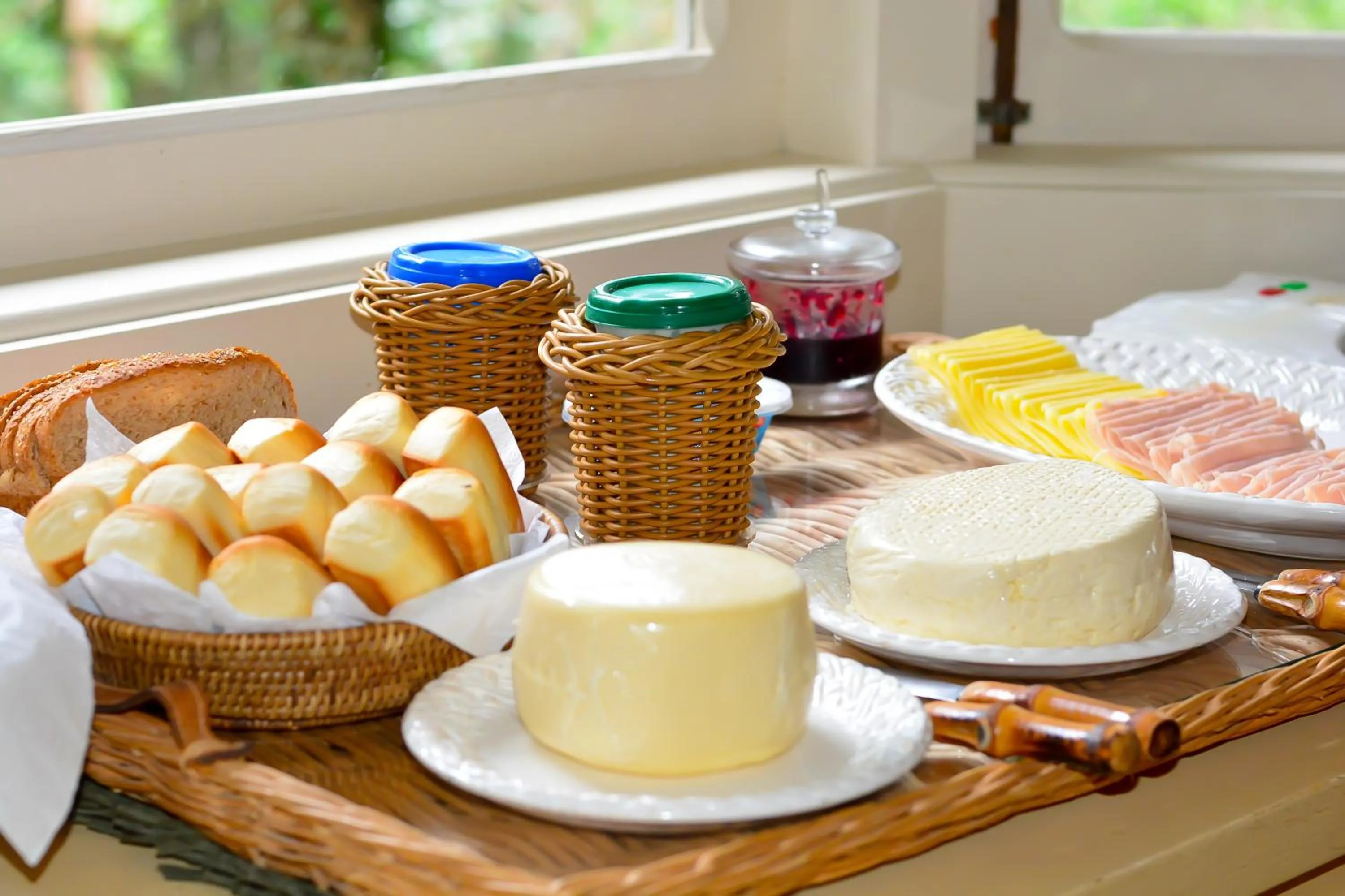Breakfast in Villa Coração Guesthouse by Concavus