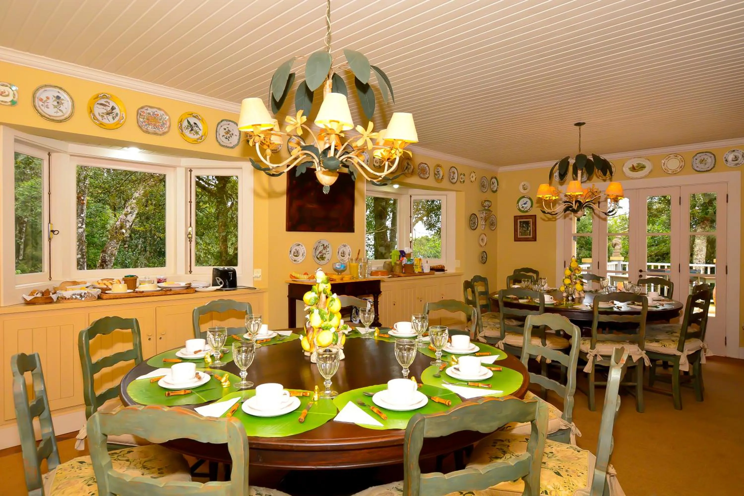 Breakfast in Villa Coração Guesthouse by Concavus