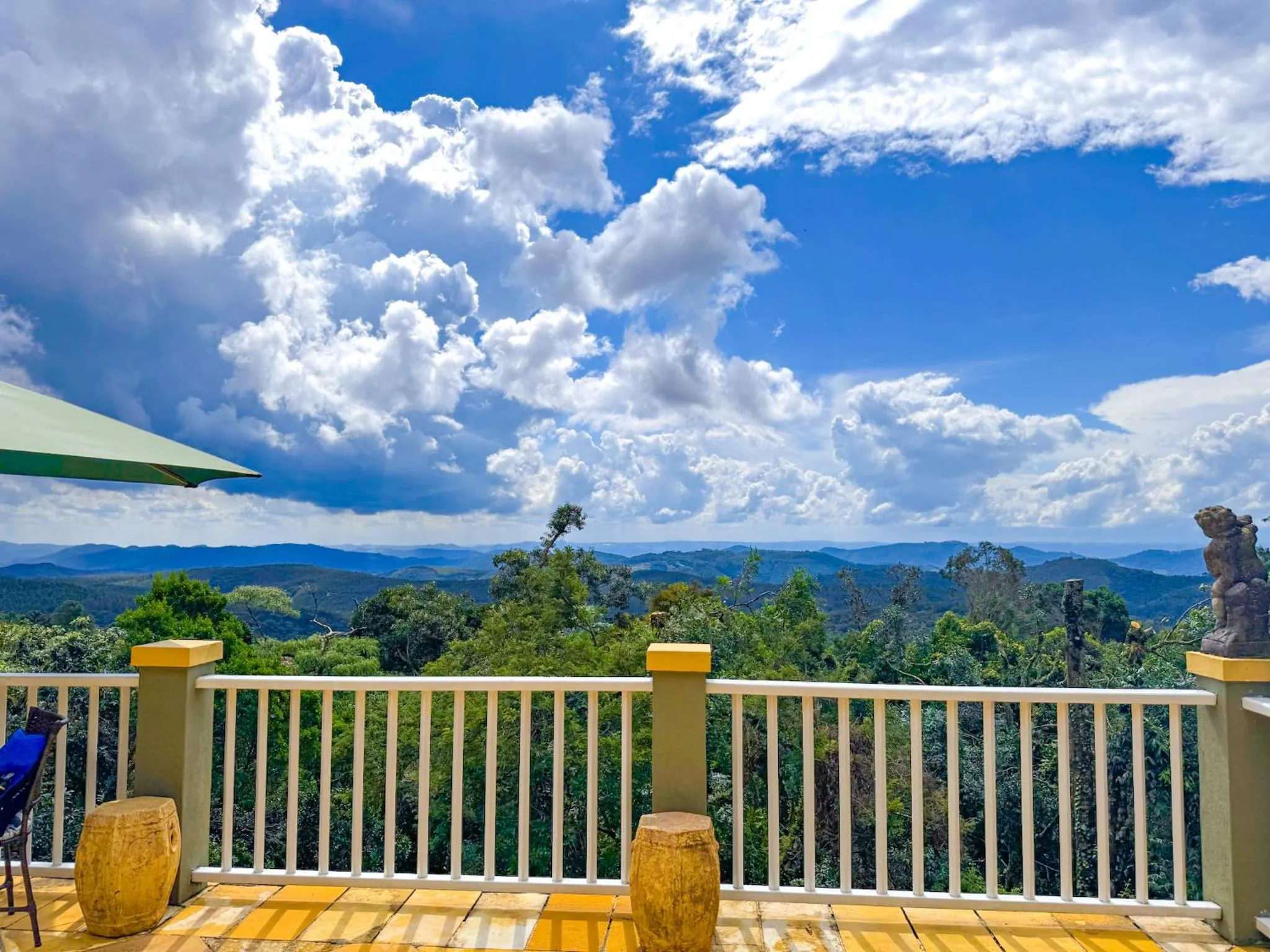 Mountain view in Villa Coração Guesthouse by Concavus