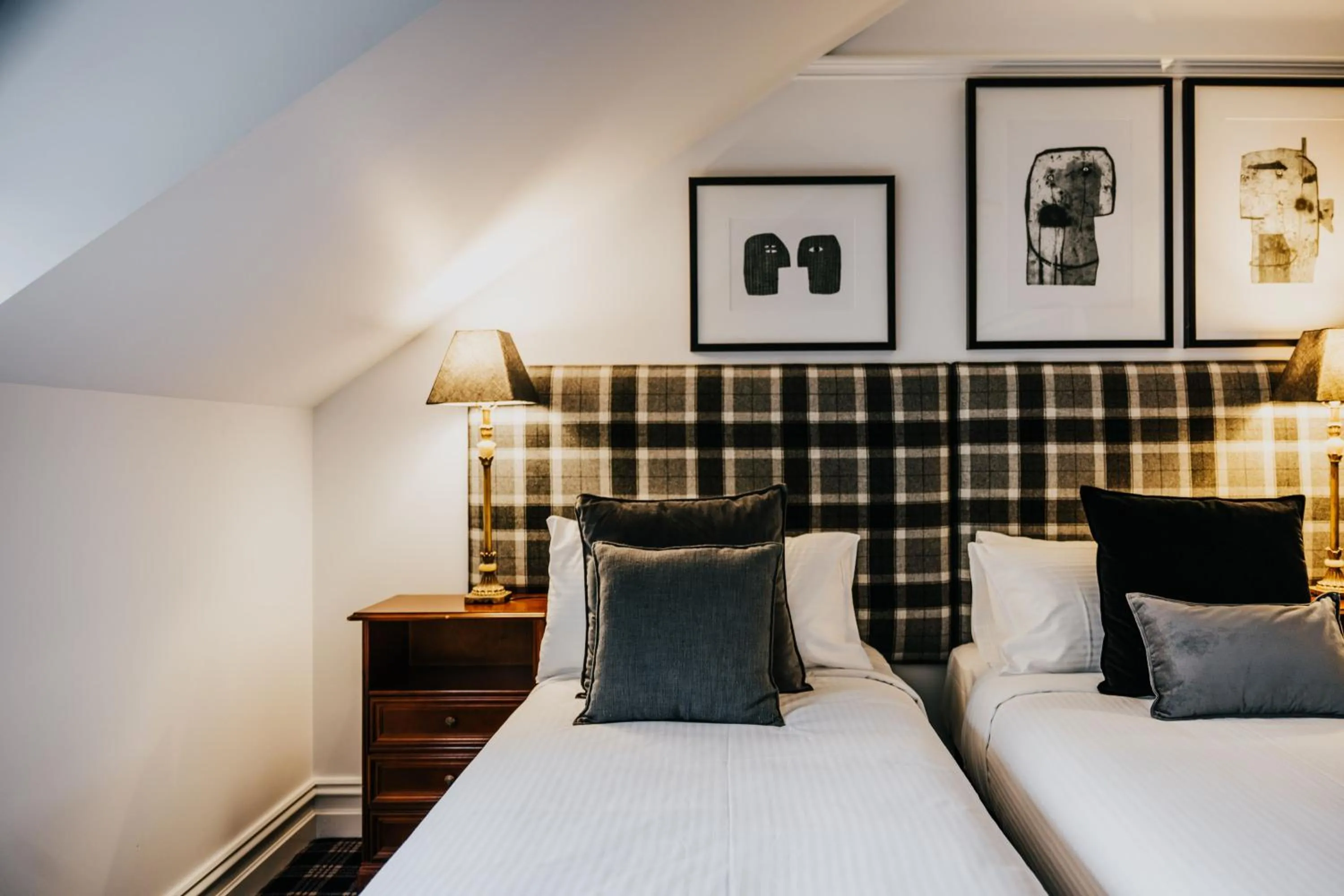 Bed in Hotel Bellinzona Daylesford