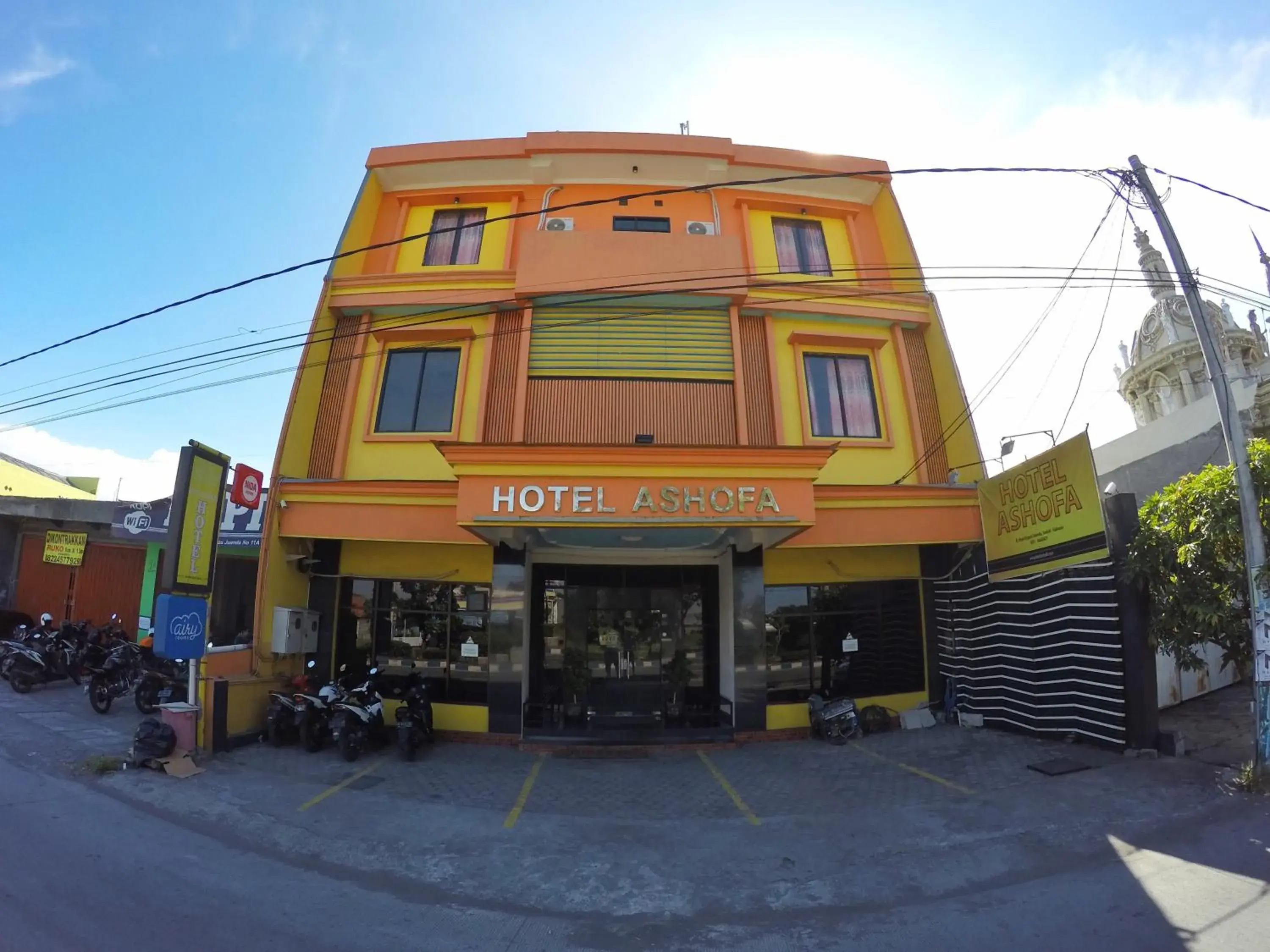 Facade/entrance, Property Building in Hotel Ashofa