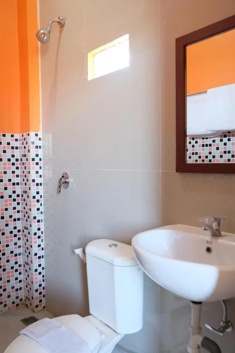 Bathroom in Hotel Ashofa