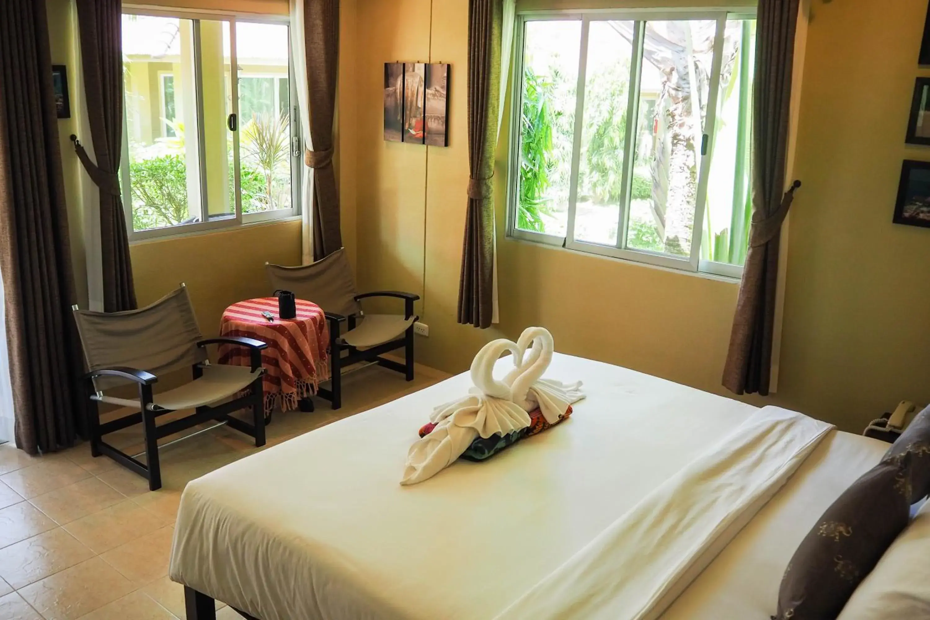 Bed in Lanta Castaway Beach Resort Bed in Lanta Castaway Beach Resort