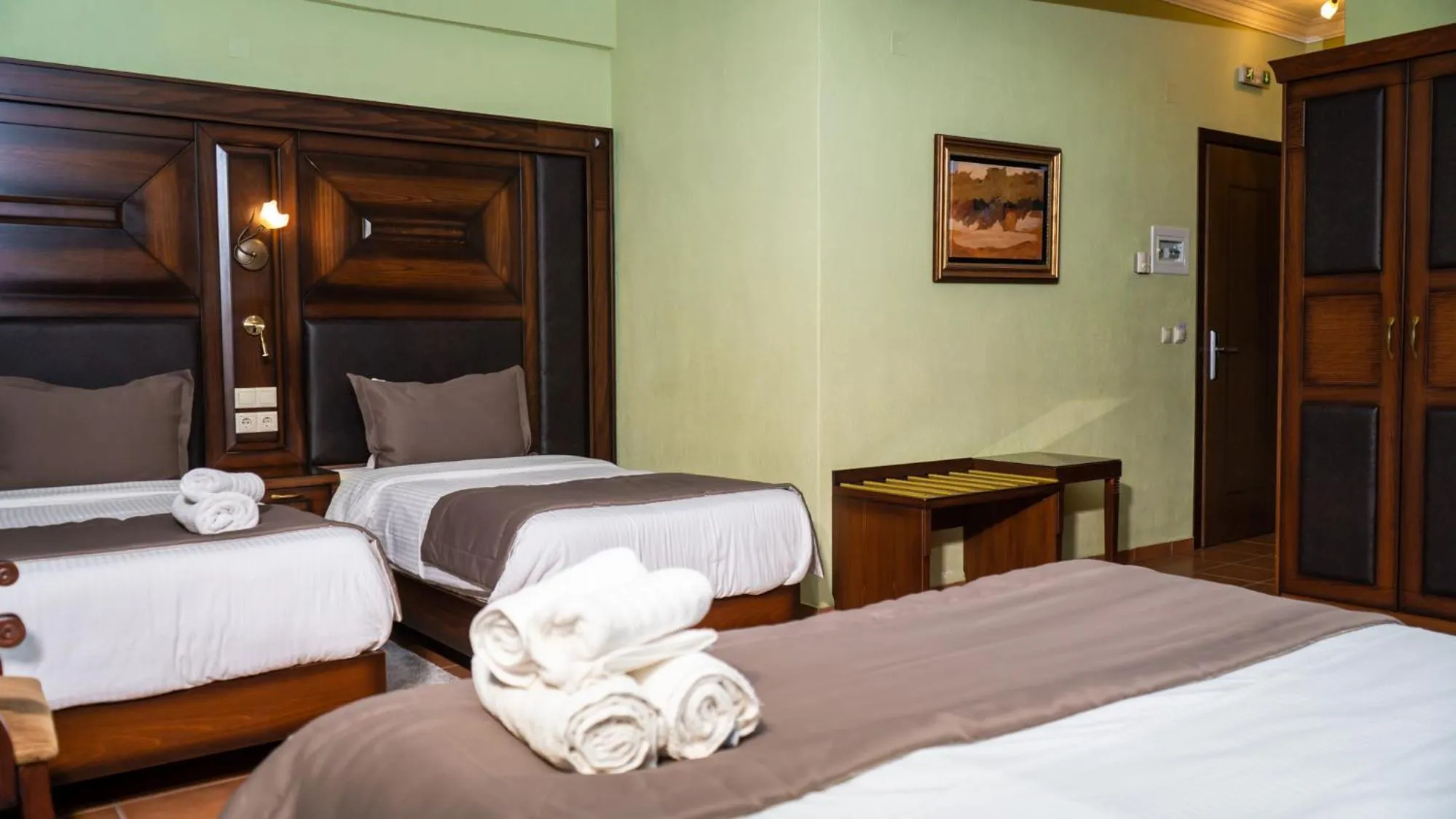 Bedroom, Bed in Dellas Boutique Hotel