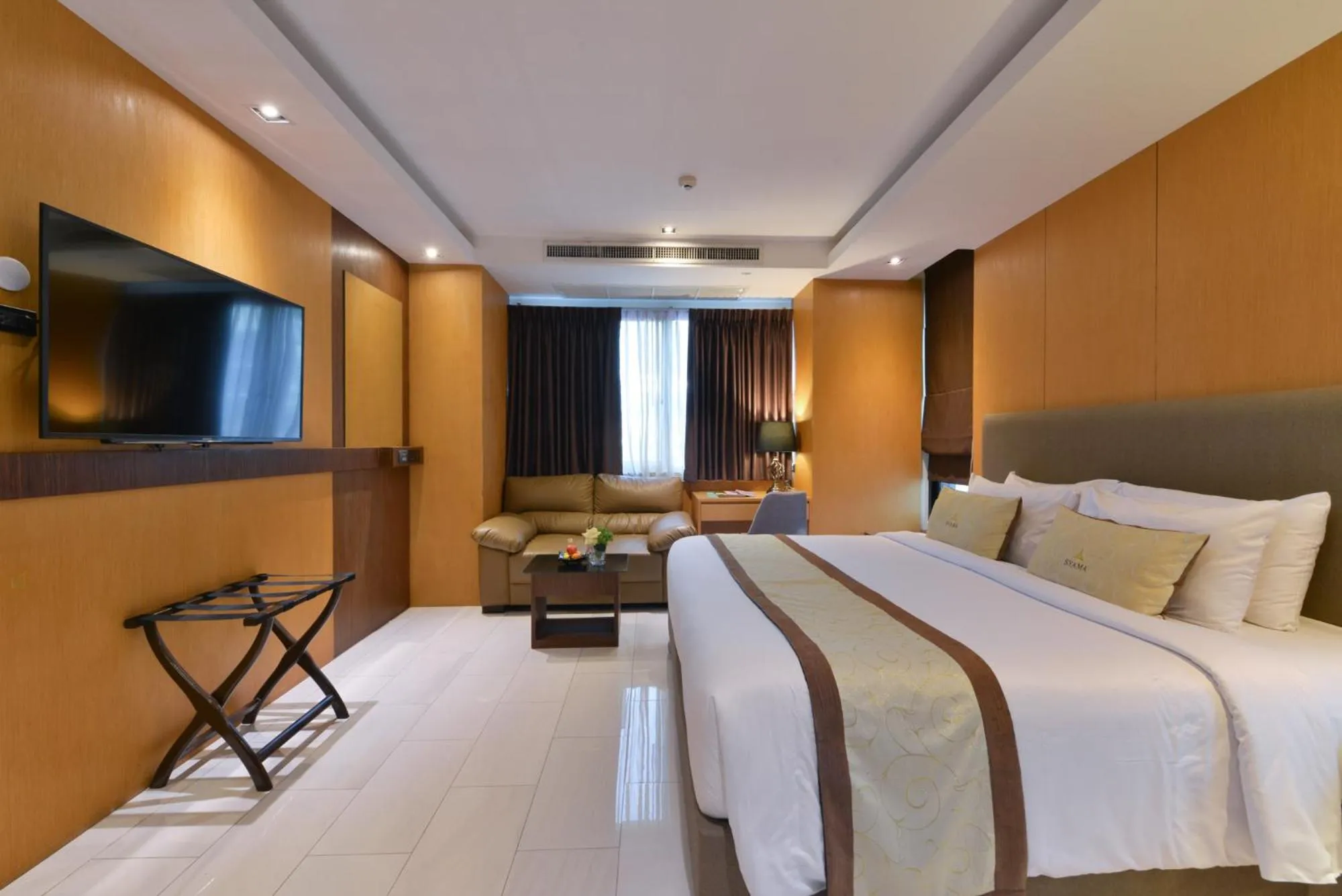 Bedroom, Bed in Syama Suite Sukhumvit 20
