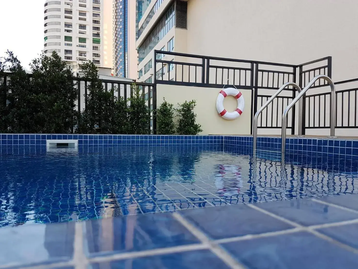 Property building in Syama Suite Sukhumvit 20 Property building in Syama Suite Sukhumvit 20