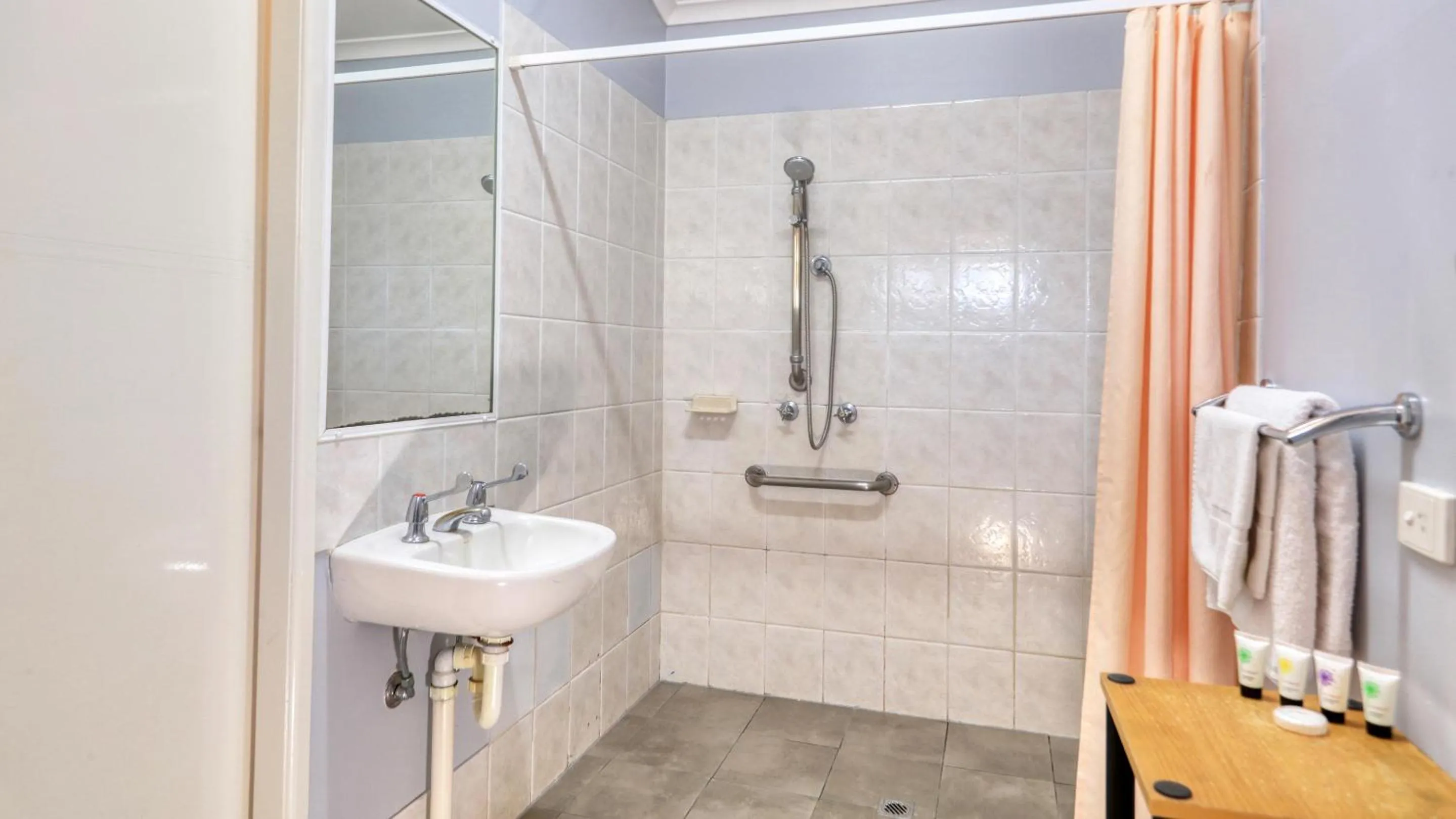 Family Room - single occupancy - Disability Access in 22 On Bowen