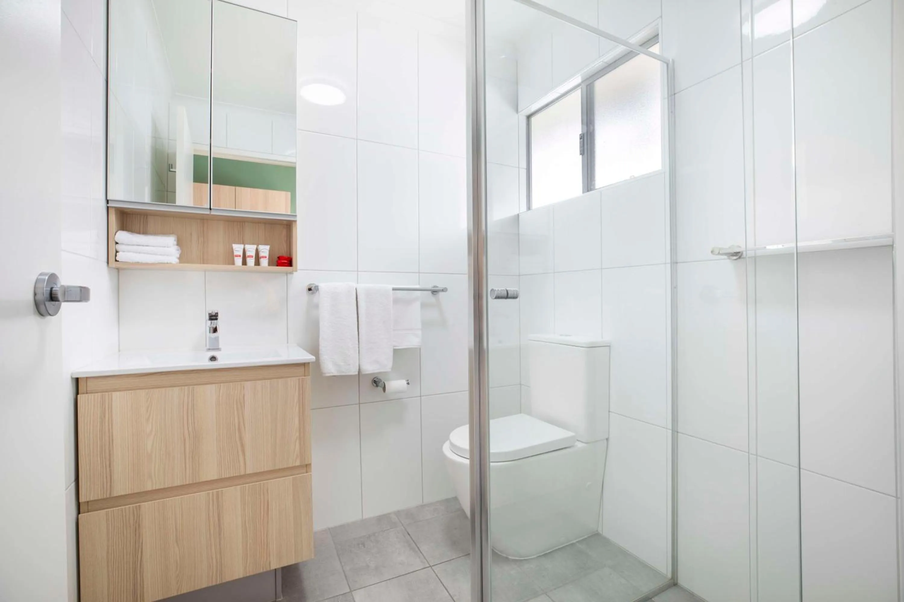 Bathroom in Roxby Downs Motor Inn