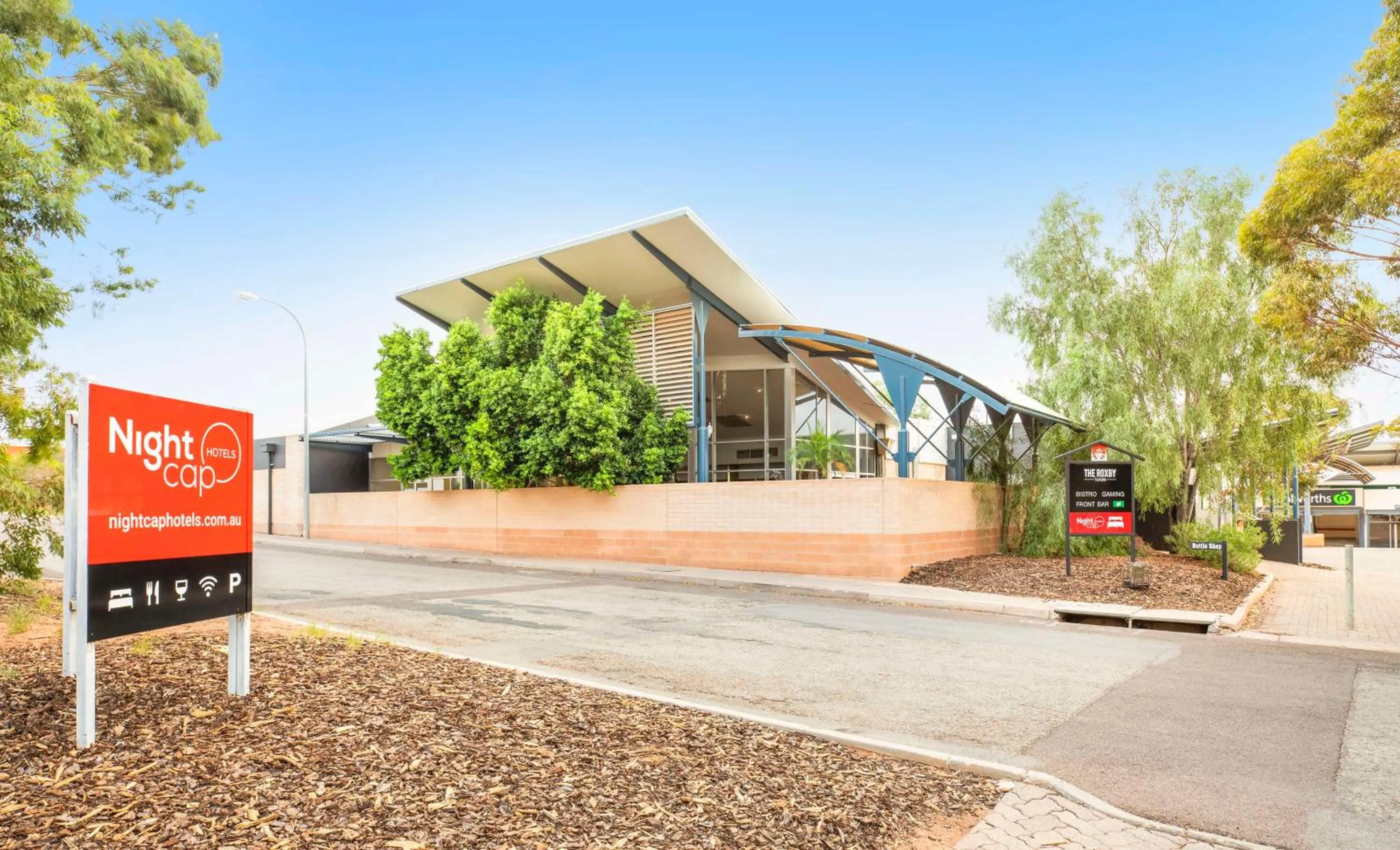 Property building in Roxby Downs Motor Inn