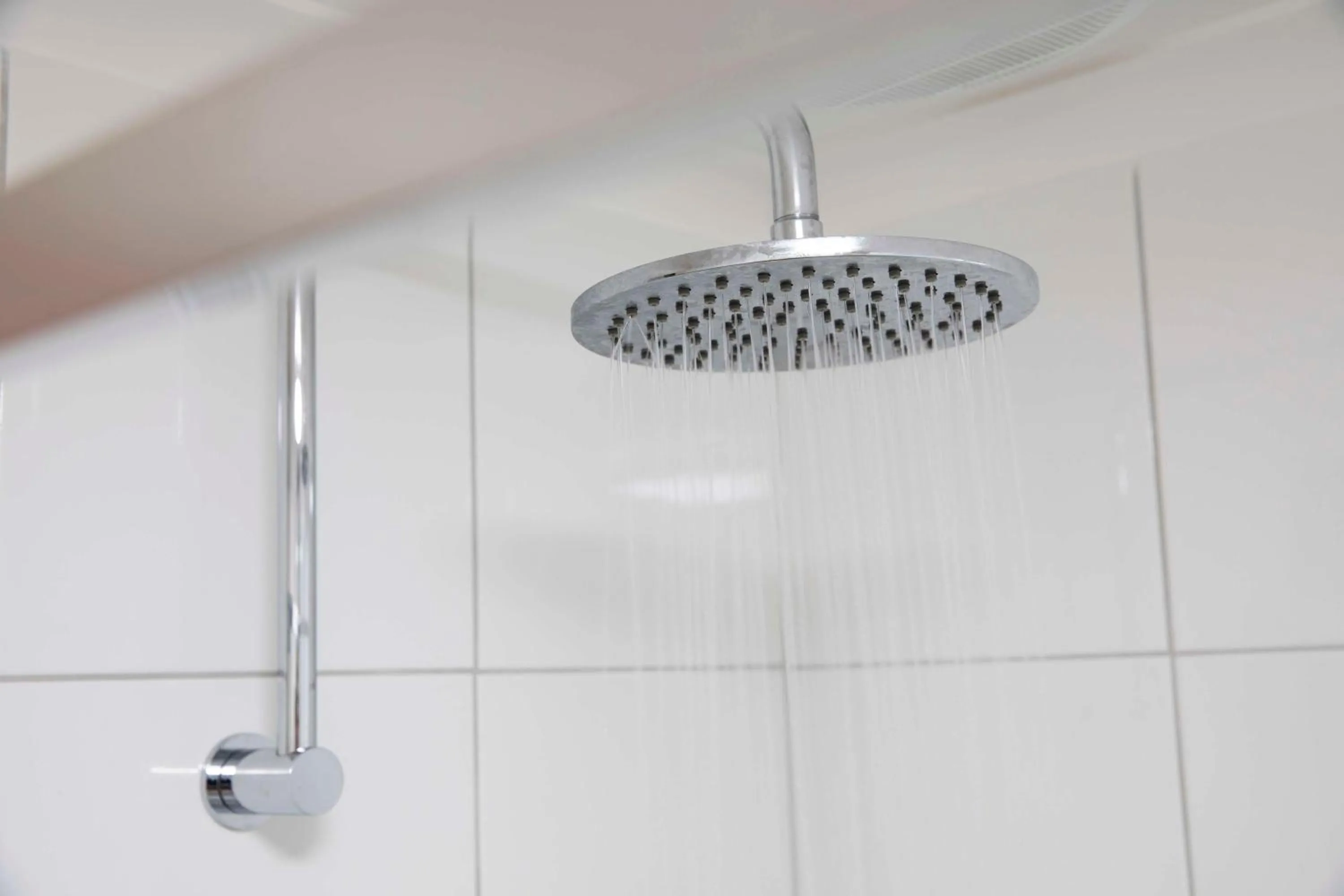 Bathroom in Roxby Downs Motor Inn