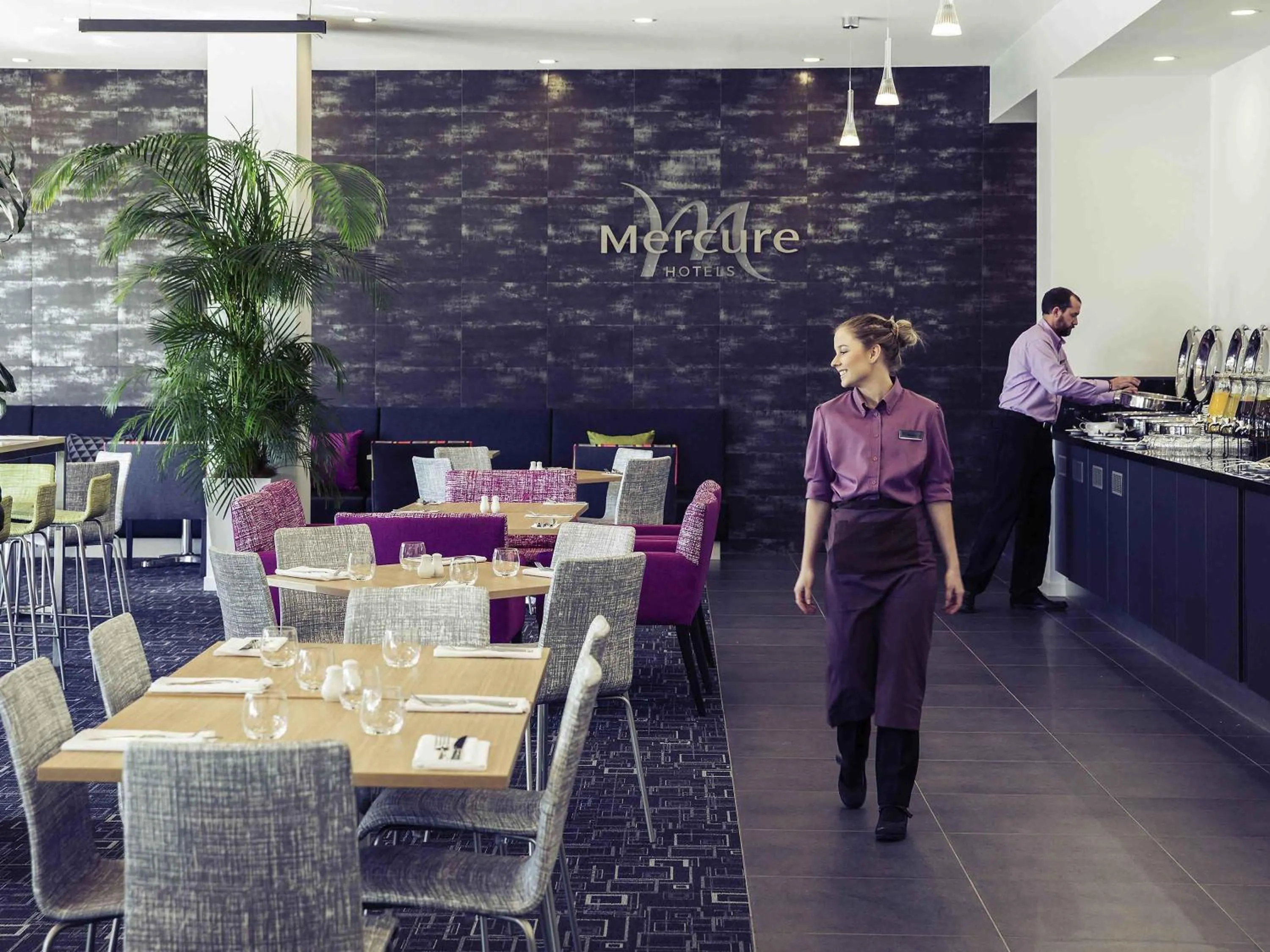 Lounge or bar in Mercure Newcastle Airport