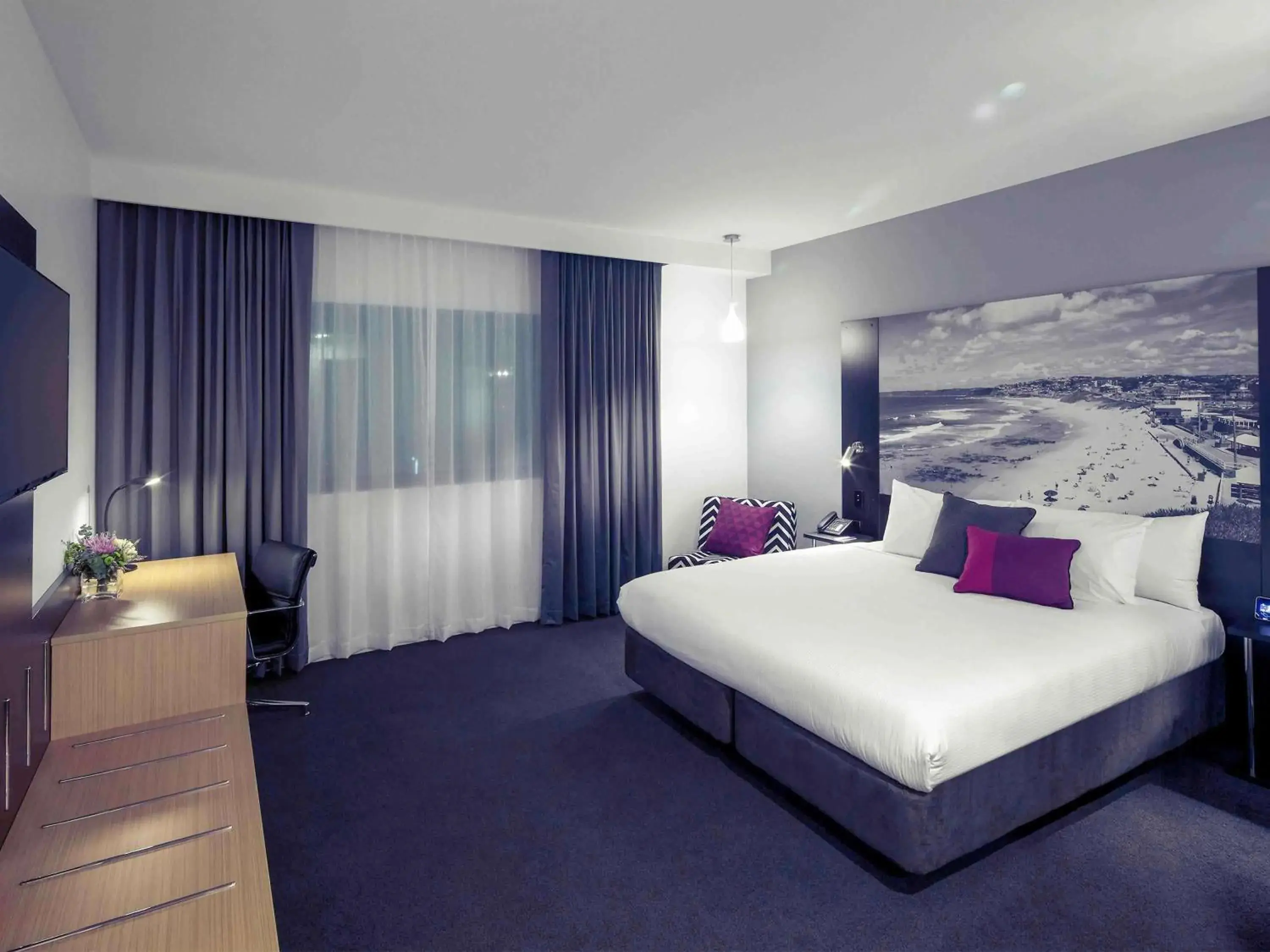 Bedroom, Bed in Mercure Newcastle Airport Bedroom, Bed in Mercure Newcastle Airport