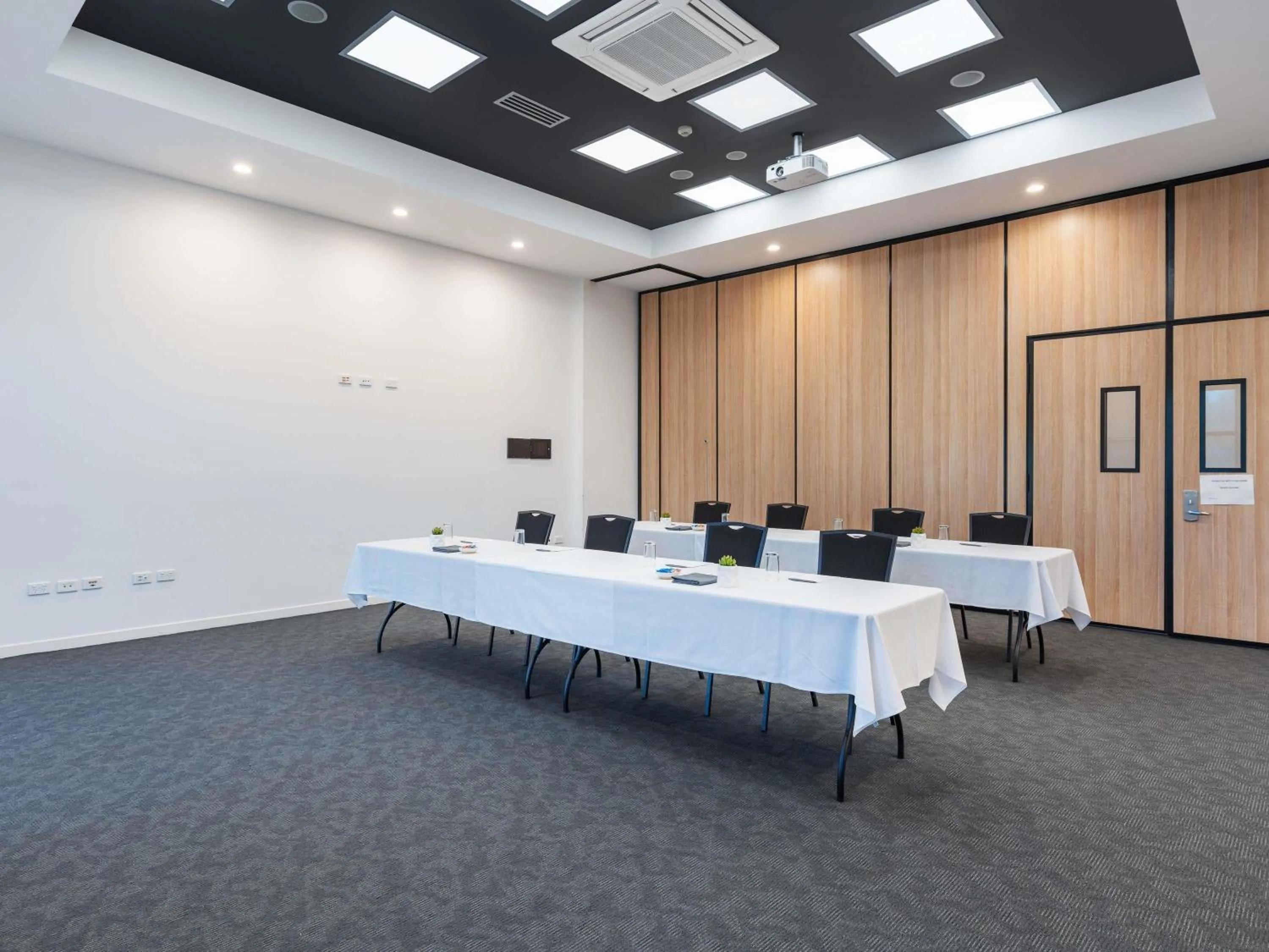 Meeting/conference room in Mercure Newcastle Airport