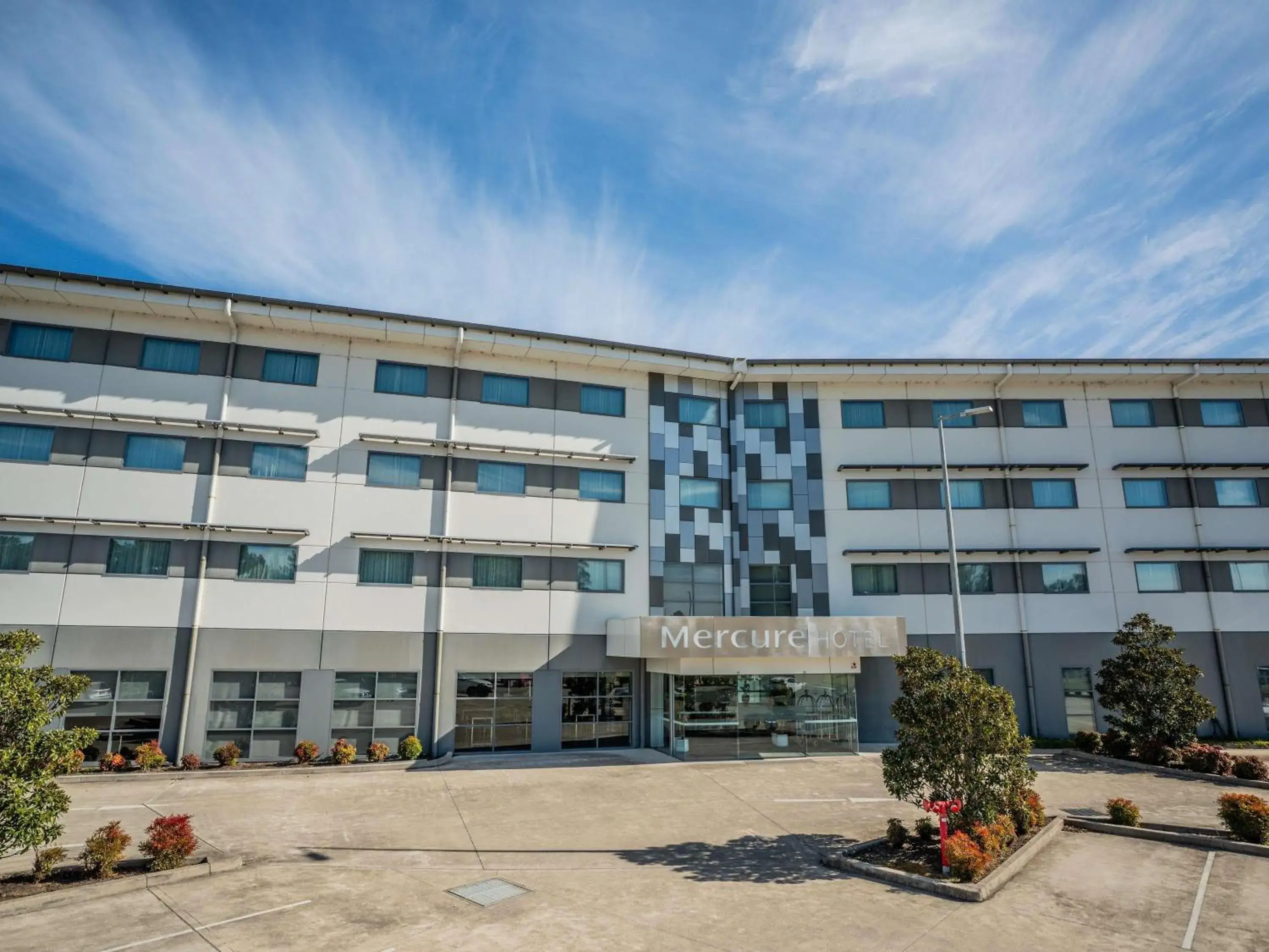 Property building in Mercure Newcastle Airport Property building in Mercure Newcastle Airport