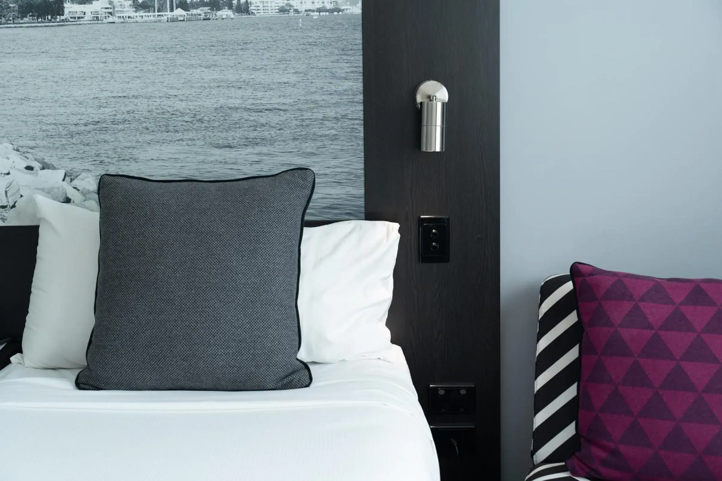 Bedroom, Bed in Mercure Newcastle Airport Bedroom, Bed in Mercure Newcastle Airport